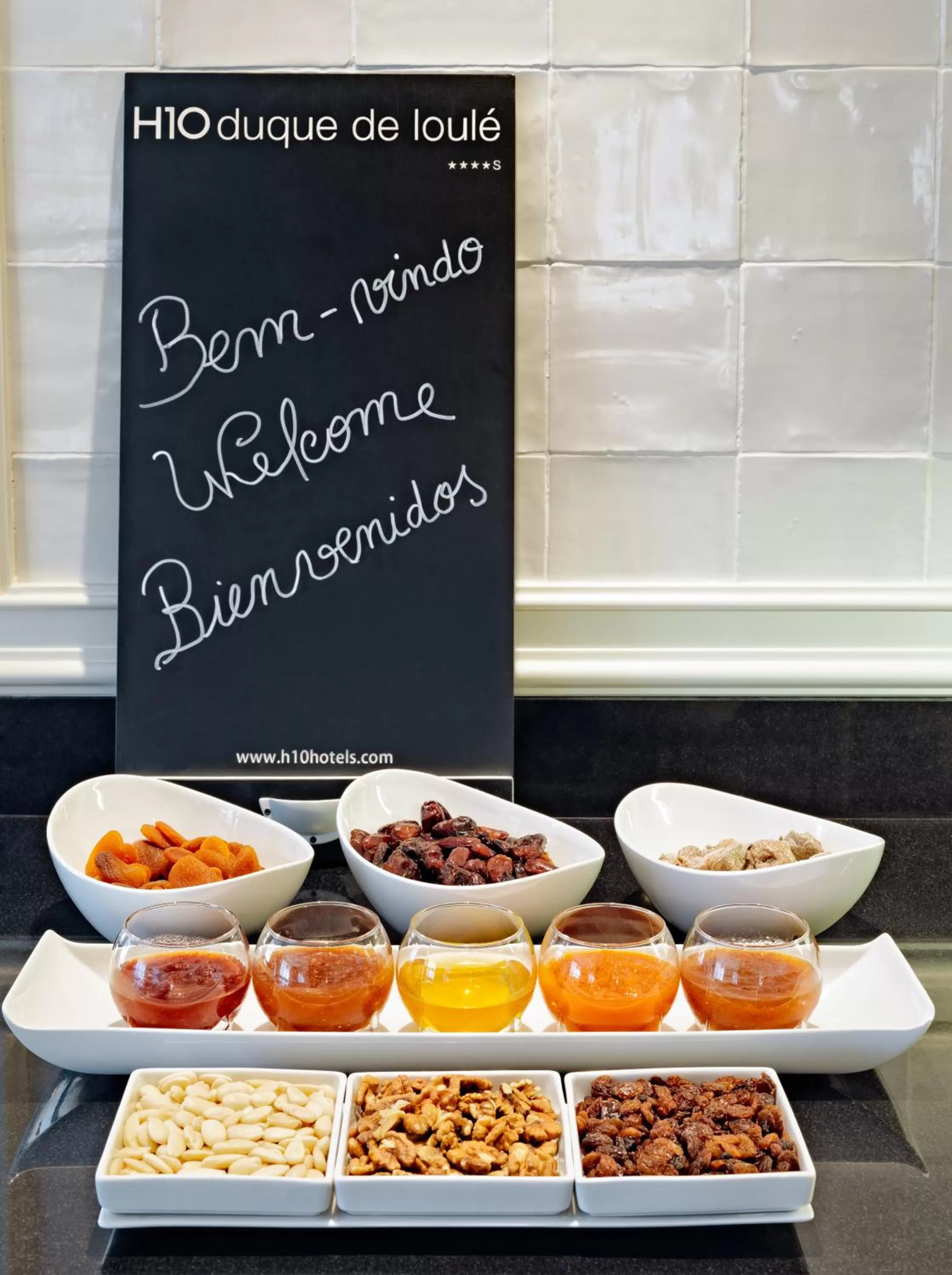 English/Irish breakfast in H10 Duque de Loule