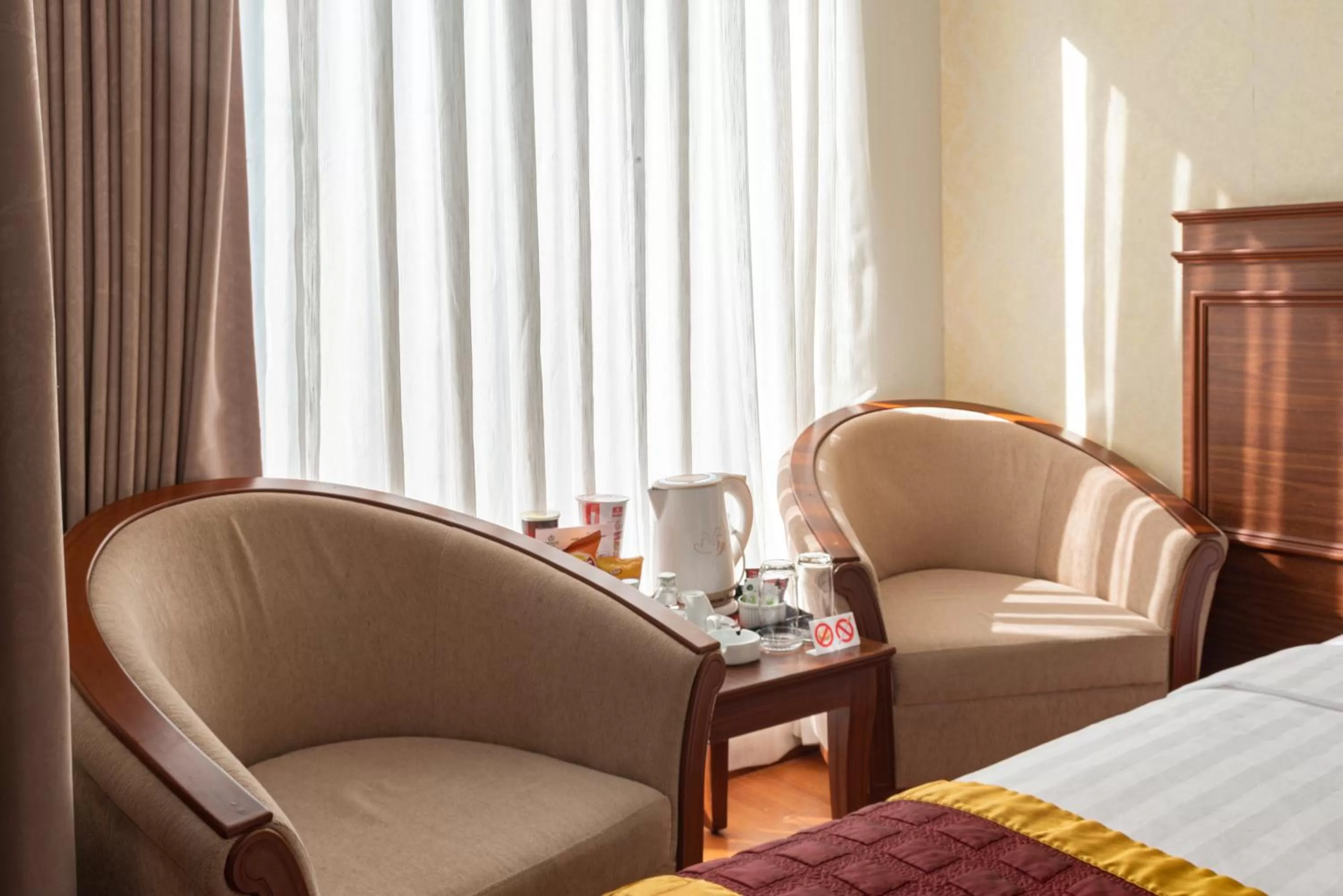 Nightclub / DJ, Bed in Regalia Nha Trang