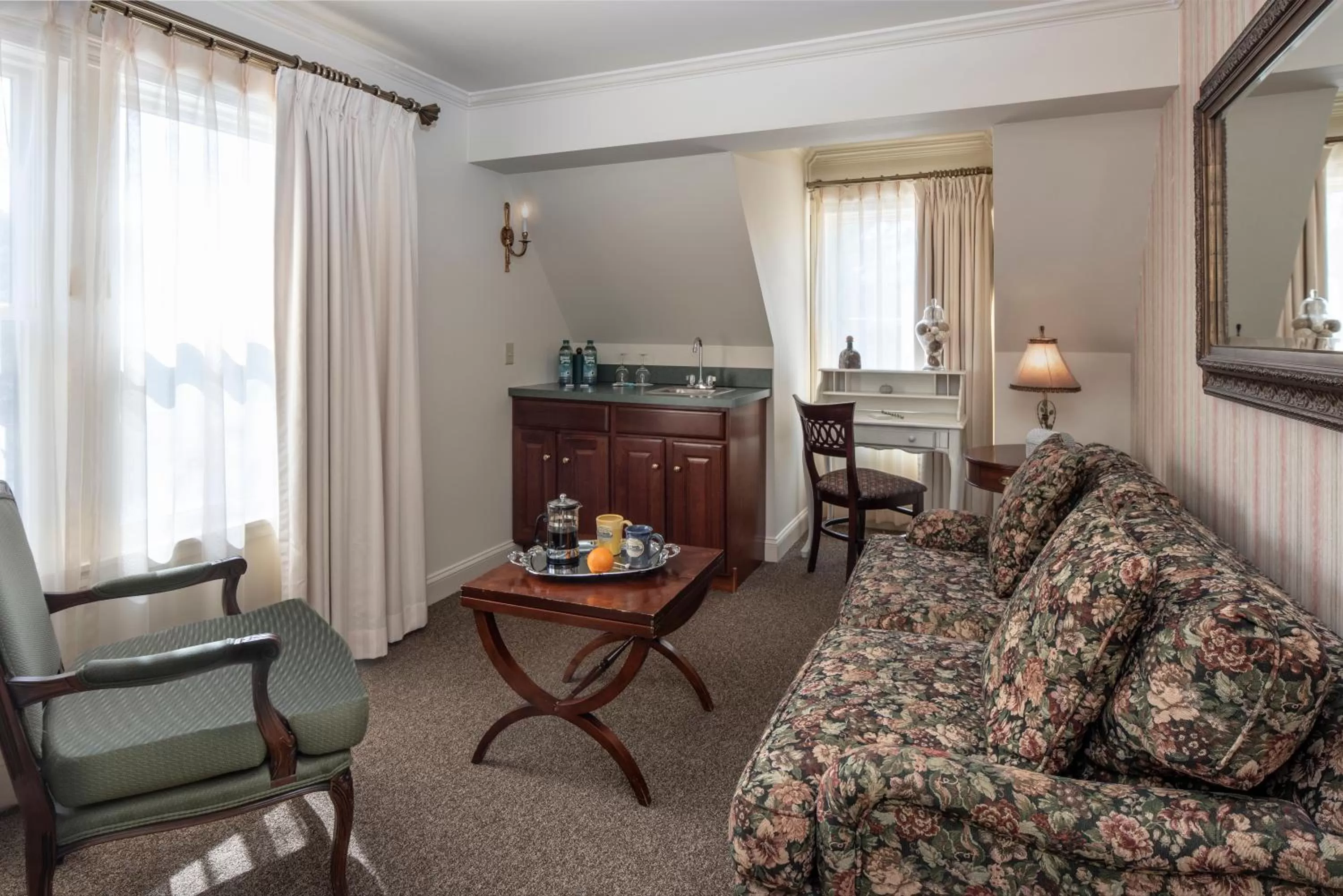 Living room in The Inn at Thorn Hill