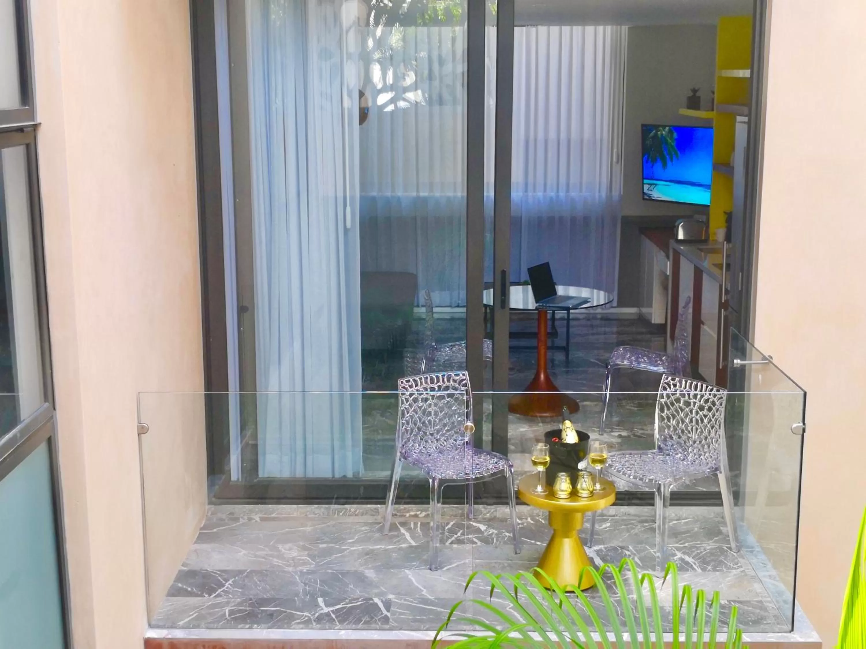 Balcony/Terrace in Singular Joy Vacation Rentals