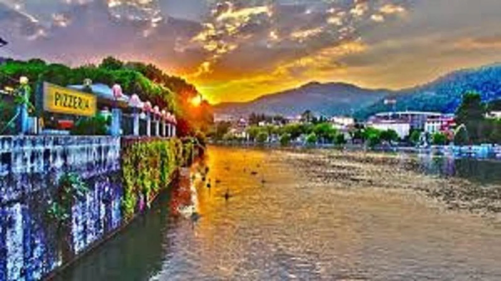 Property building in Hotel Stazione sul lago di Iseo