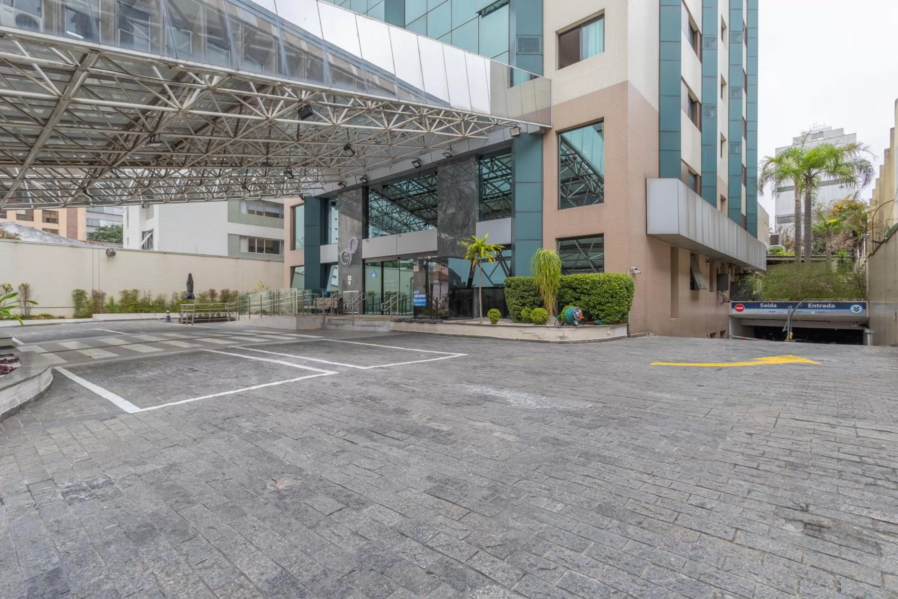 Facade/entrance in Green Place Ibirapuera