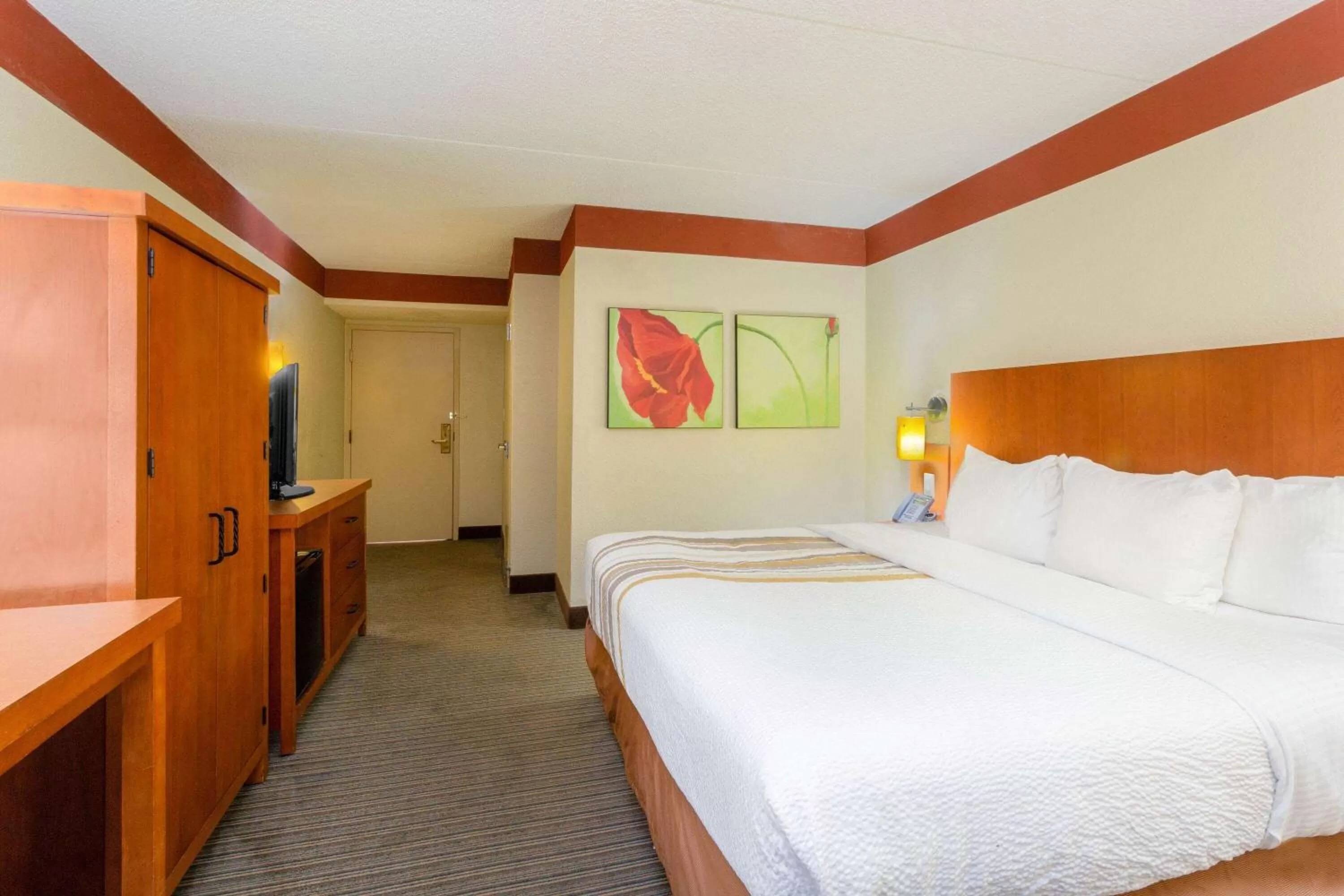 Photo of the whole room, Bed in CLT Airport Inn & Suites