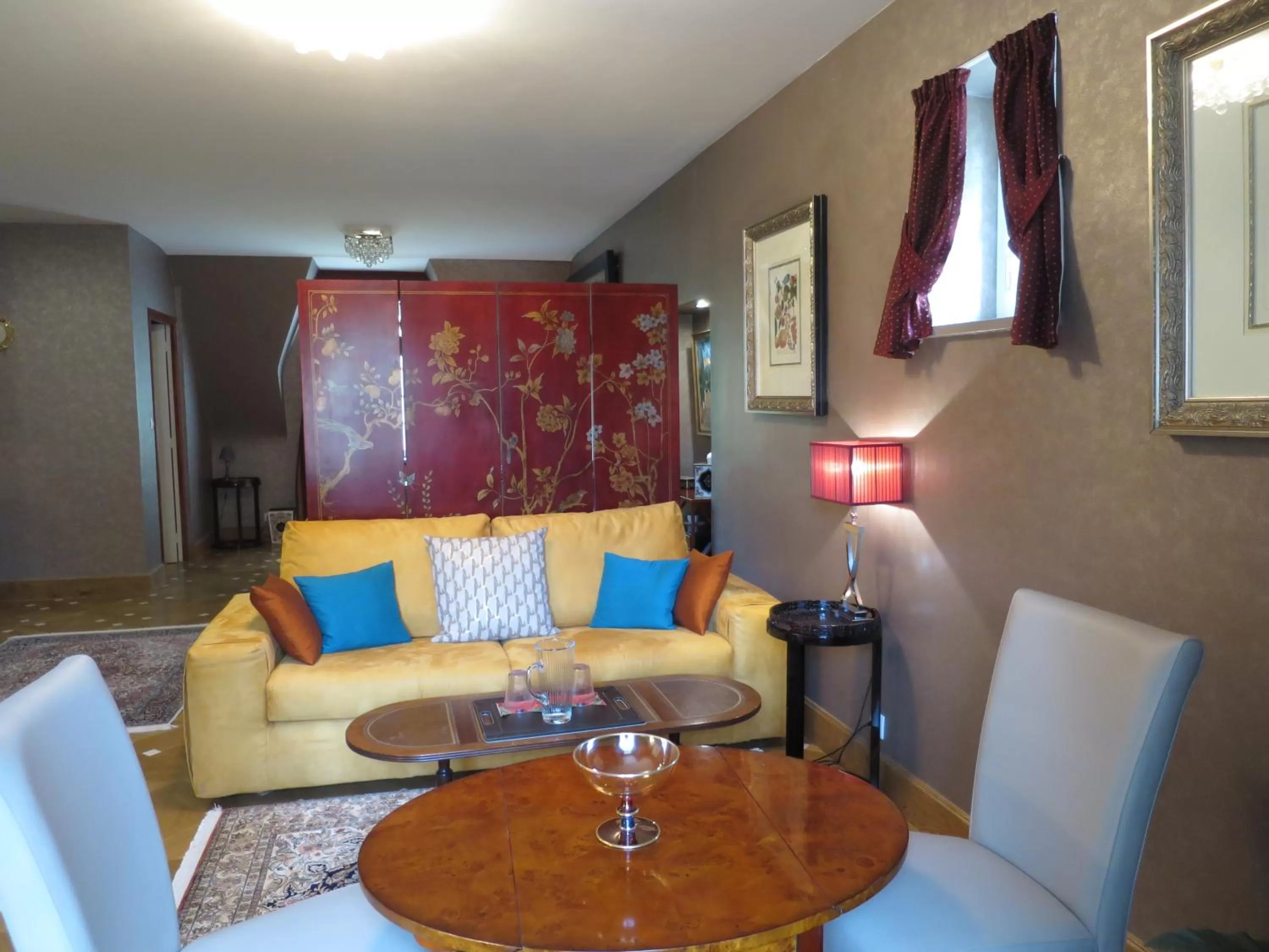 TV and multimedia, Seating Area in KerBlondel