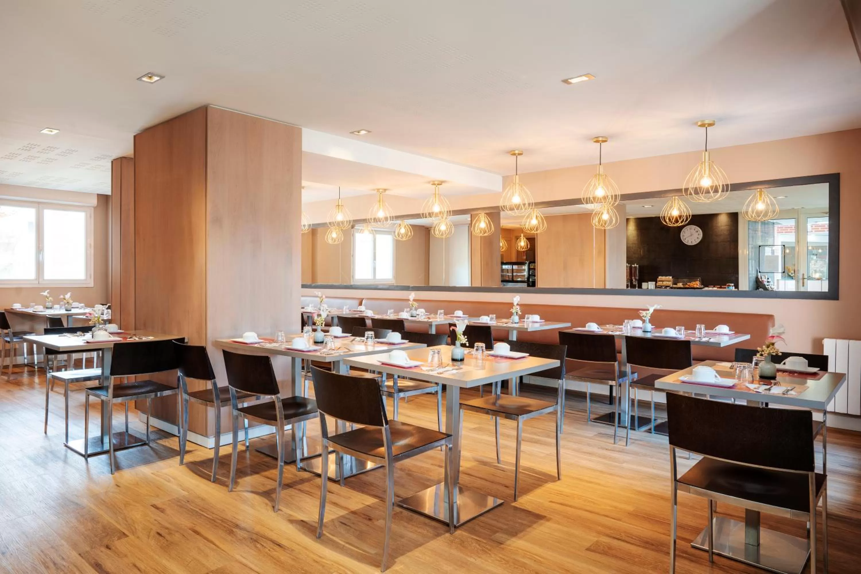 Breakfast in Séjours & Affaires Créteil Le Magistere