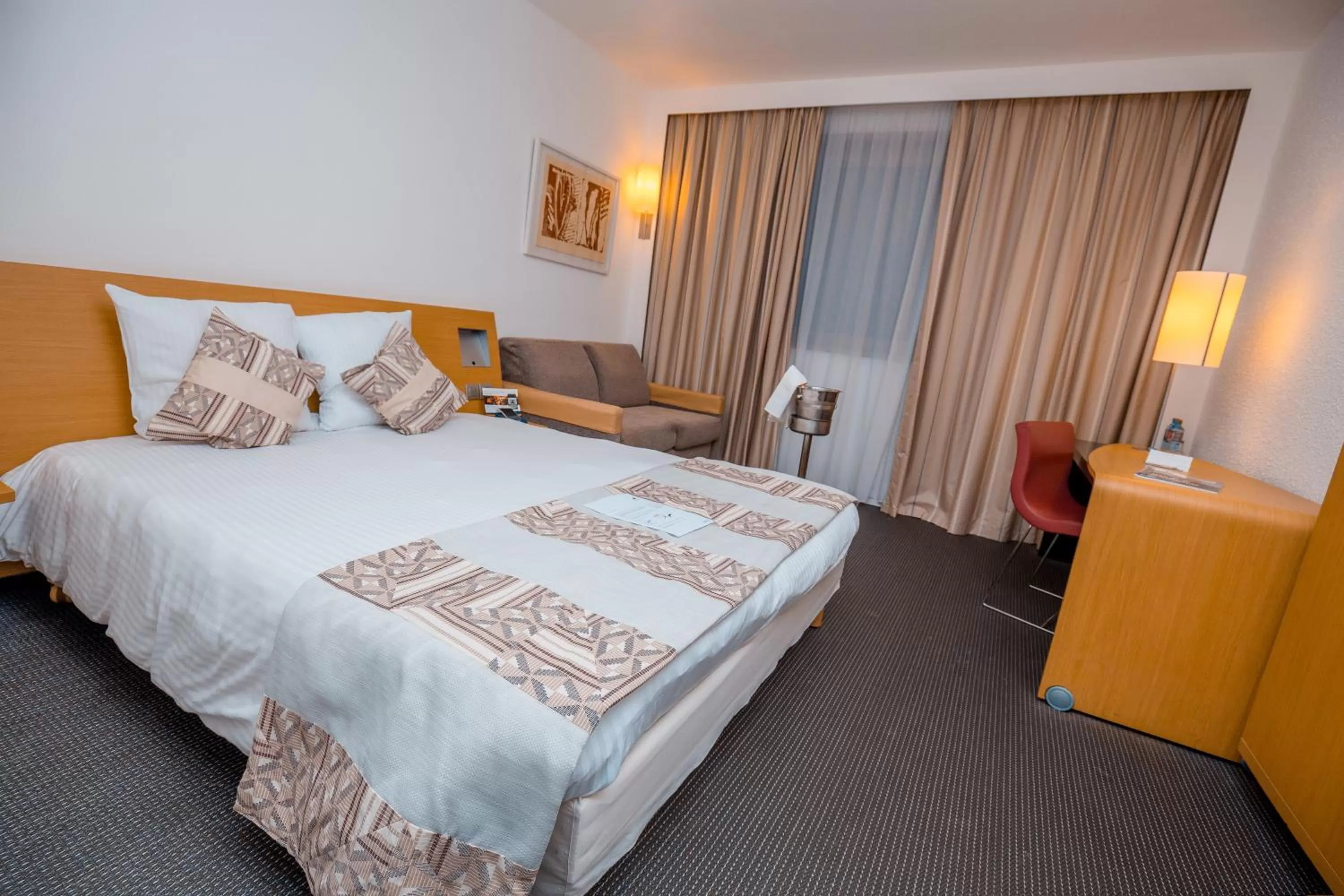 Bedroom, Bed in Accra City Hotel