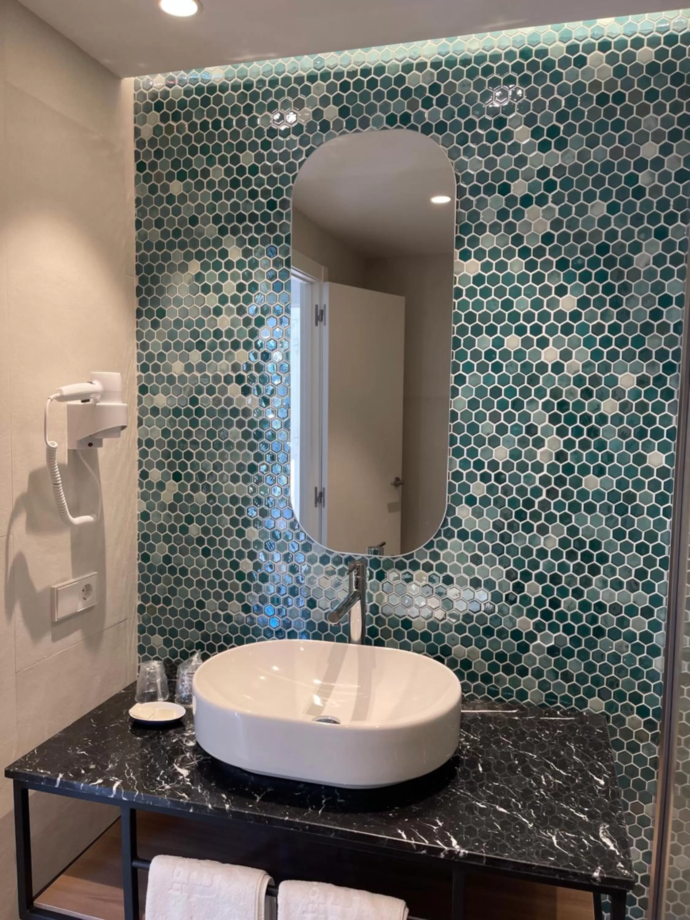 Bathroom in Hotel Torá