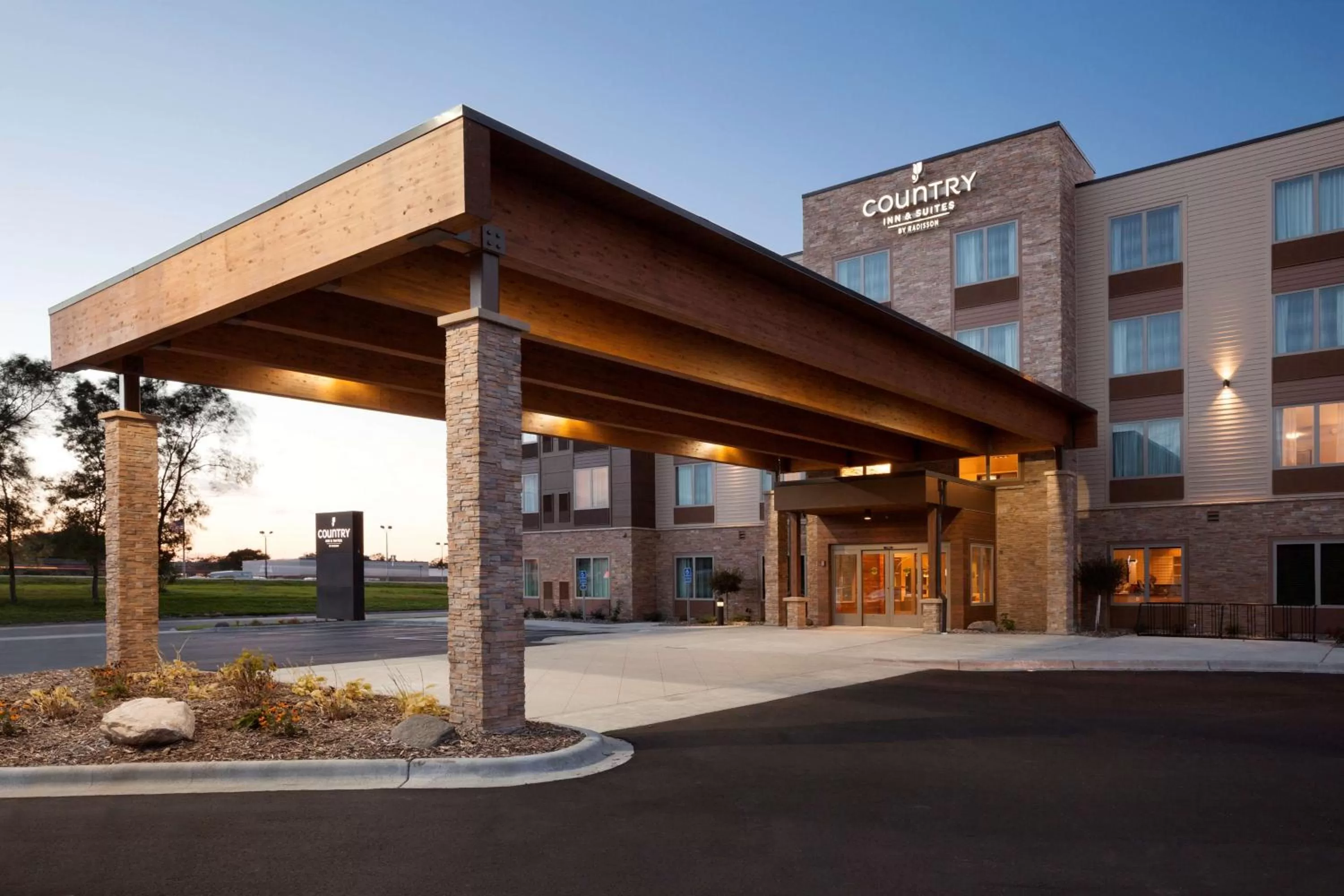 Country Inn & Suites by Radisson Roseville - St Paul