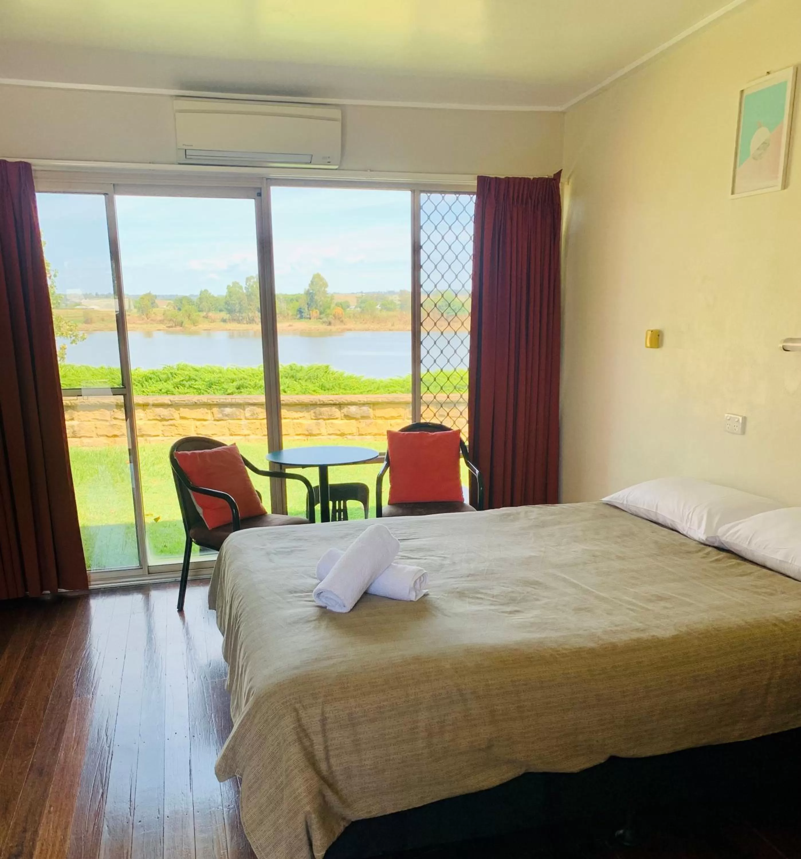 River view in Crown Hotel Motel