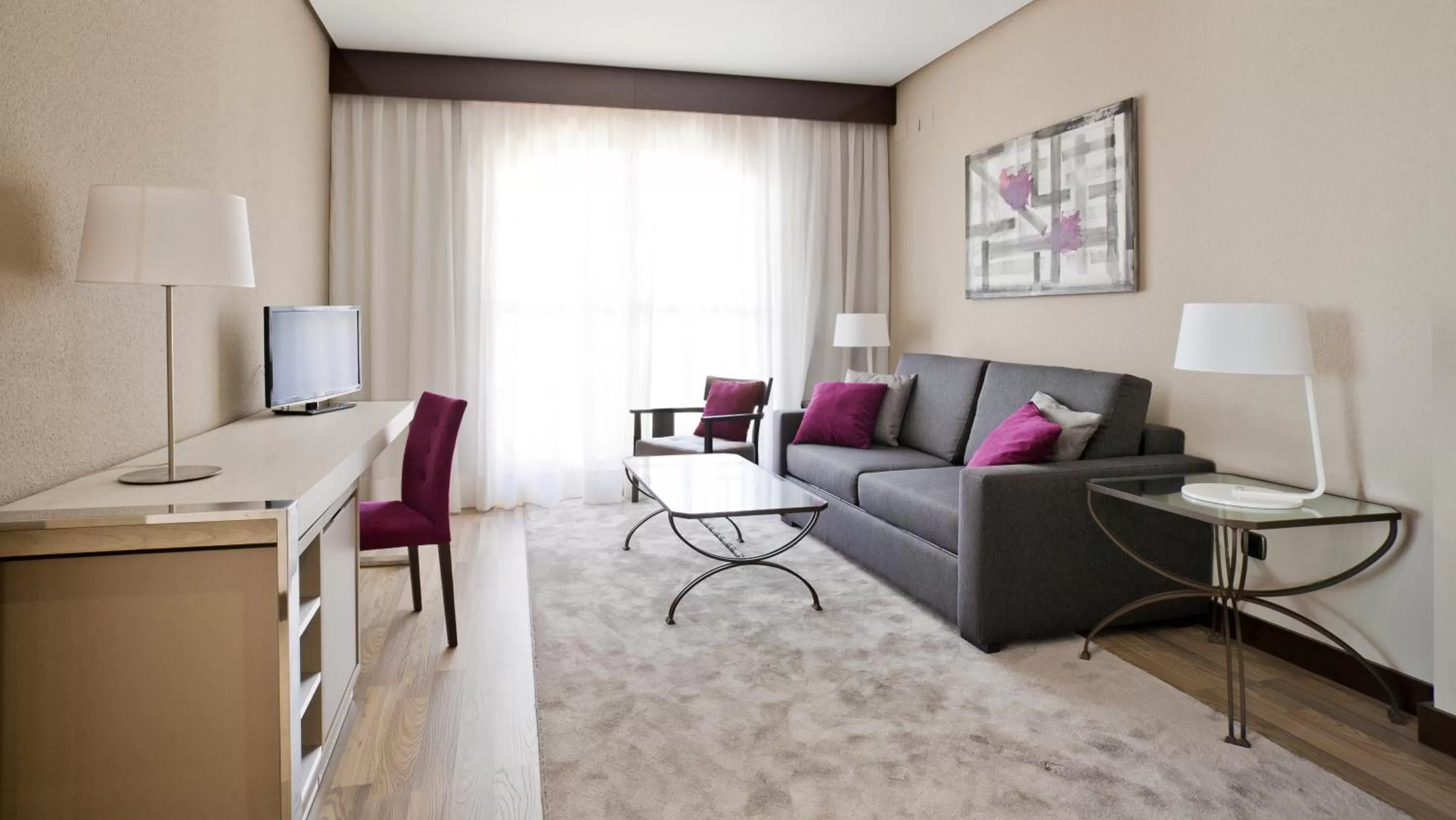 TV and multimedia in Ilunion Golf Badajoz