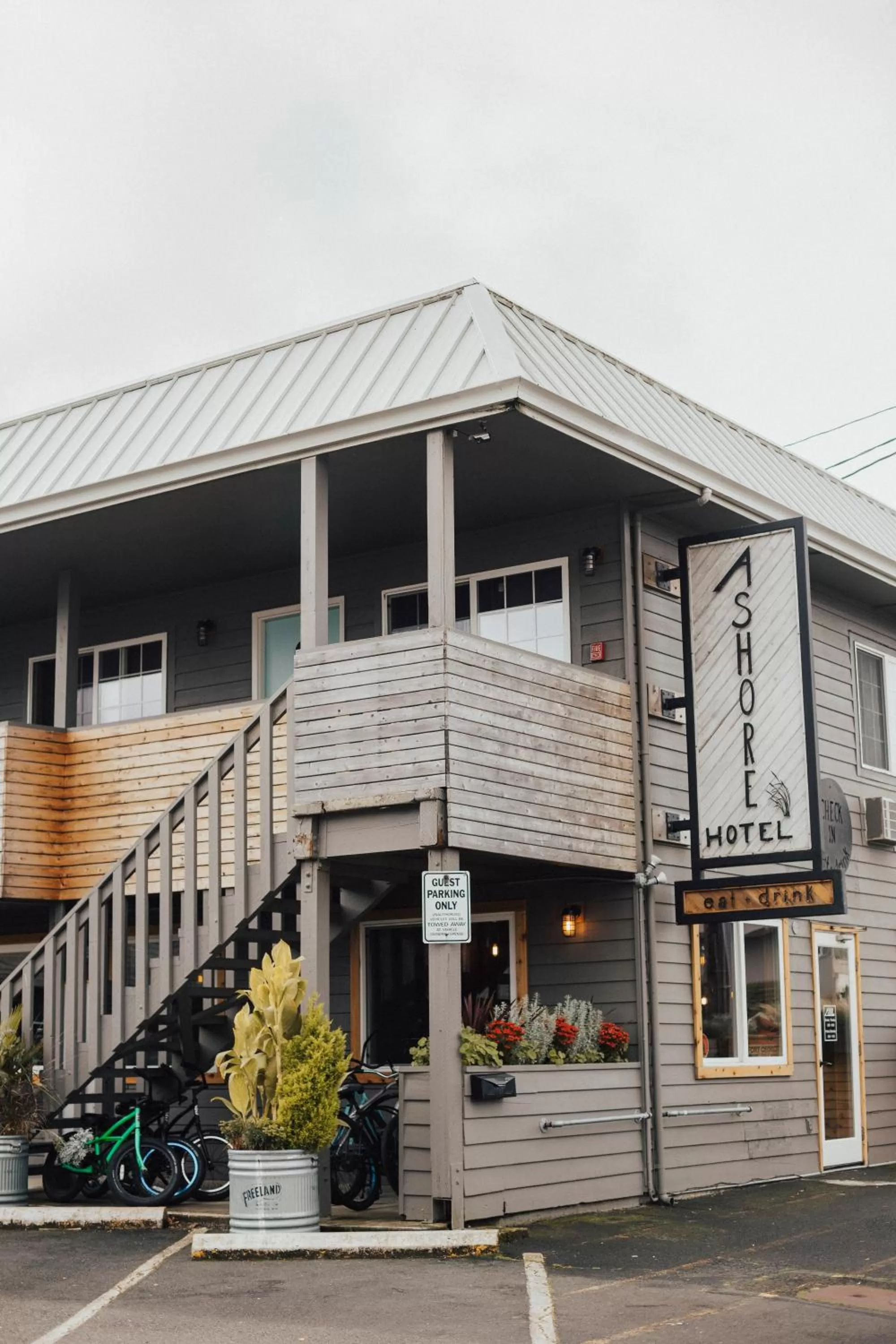 Facade/entrance in Ashore Hotel