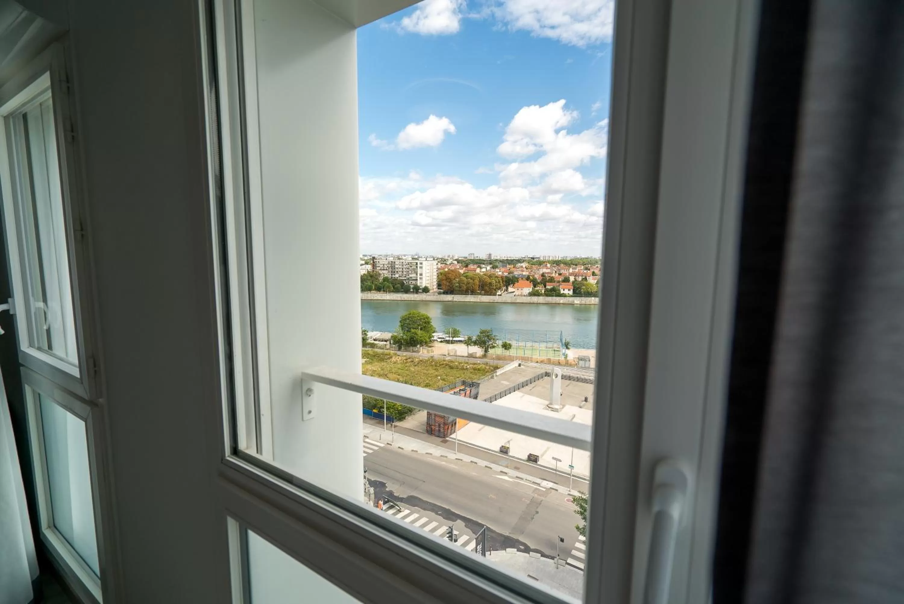 River view in All Suites Appart Hôtel - Choisy-le-Roi