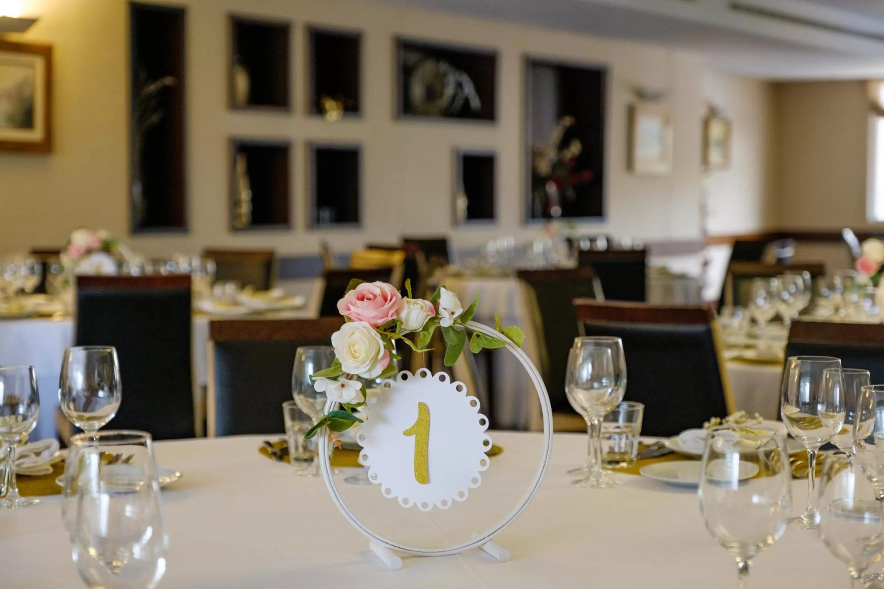 Restaurant/places to eat in Hotel Lux Fatima