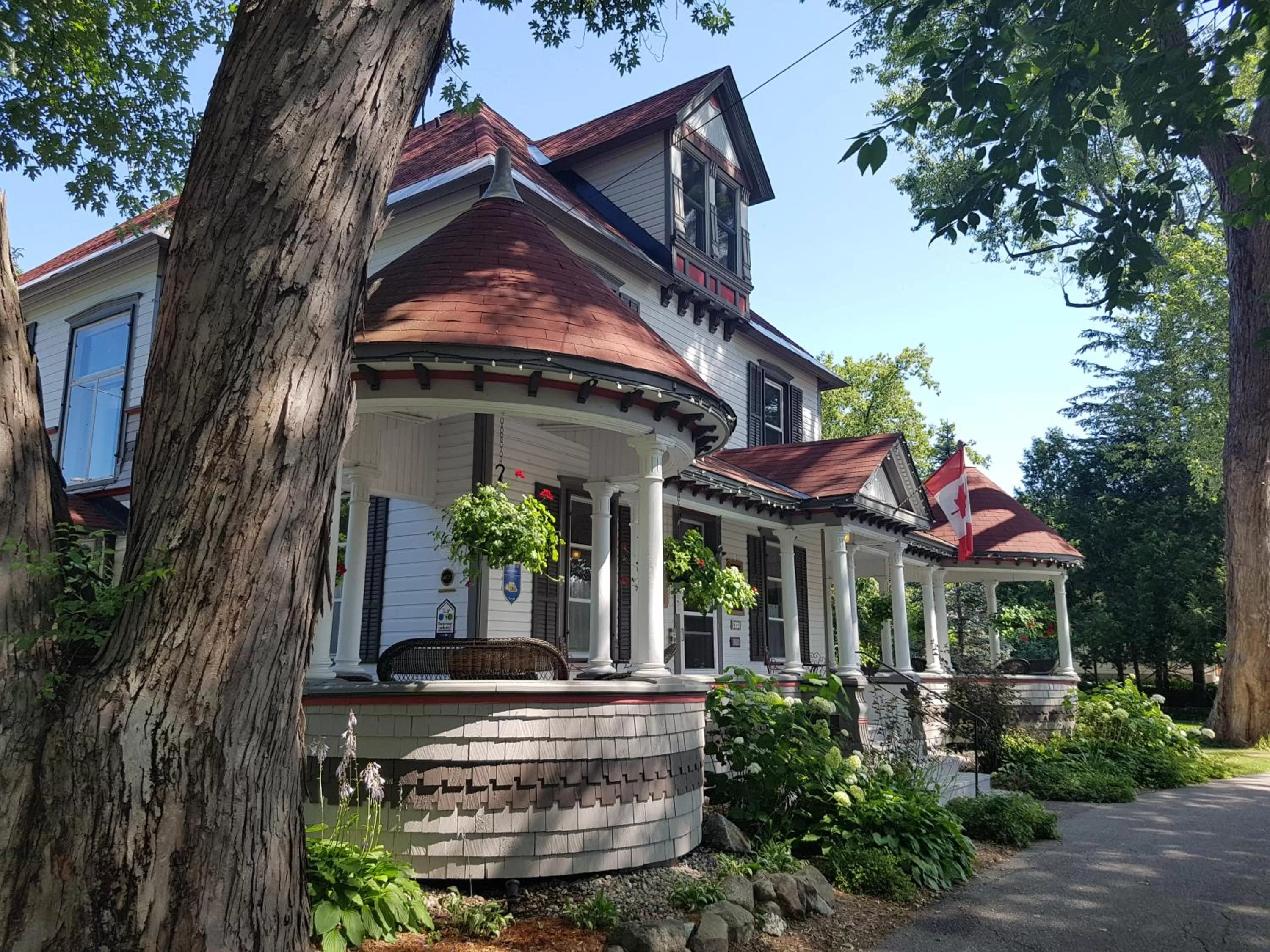 Facade/entrance, Property Building in Les Trois Erables Boutique Inn