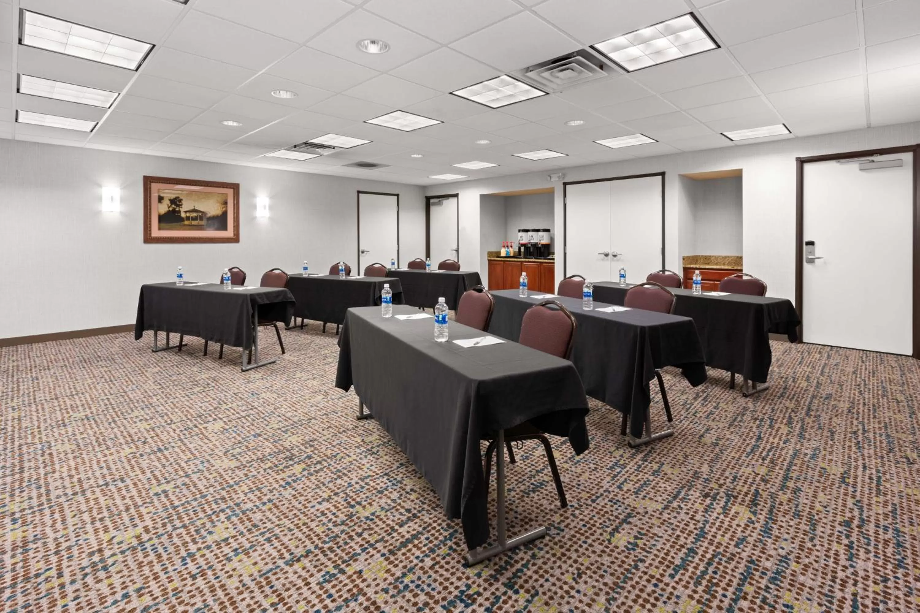 Meeting/conference room in Hampton Inn & Suites Burlington