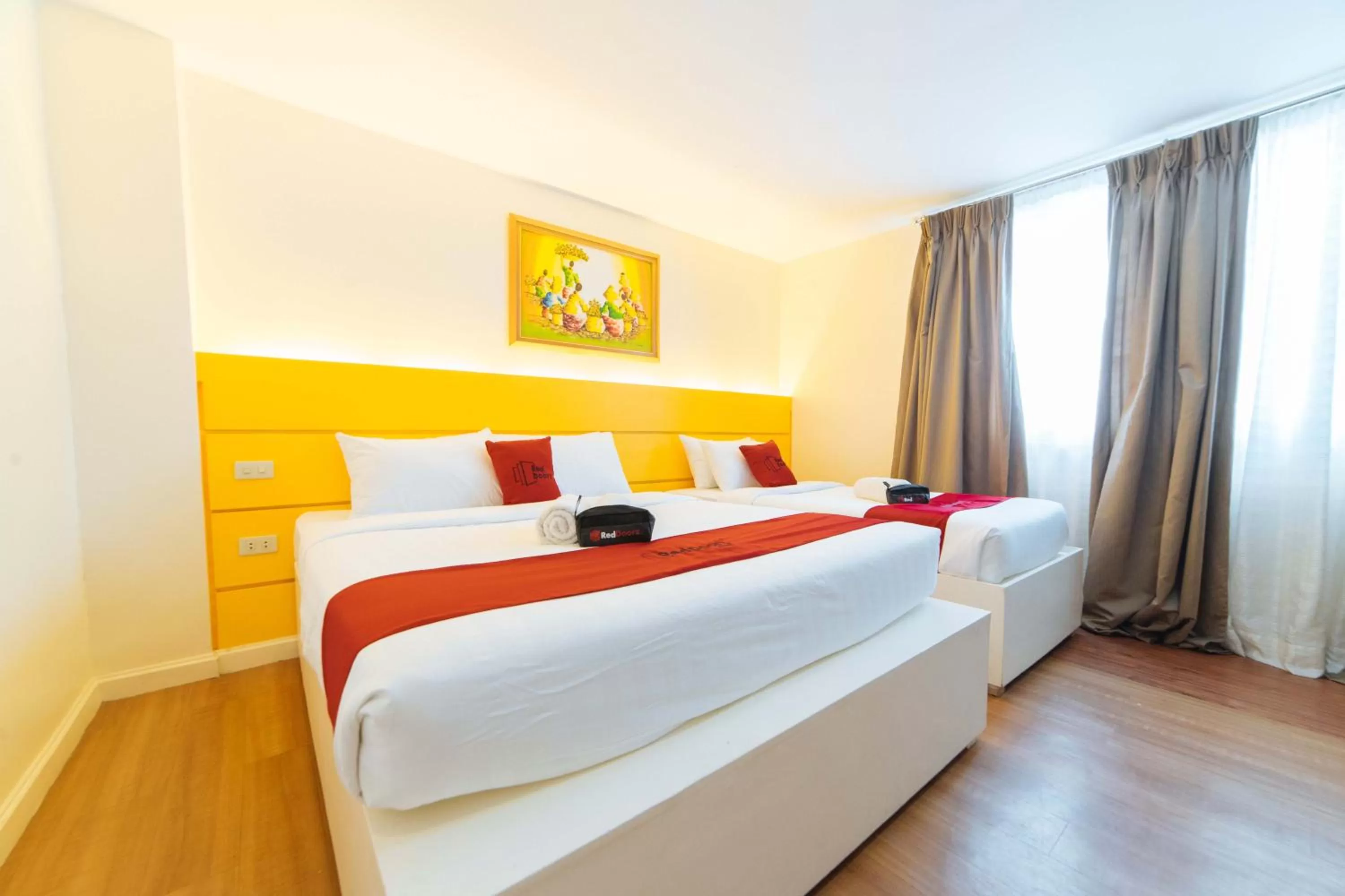 Deluxe Room in RedDoorz Plus at Hotel Metro Kalibo