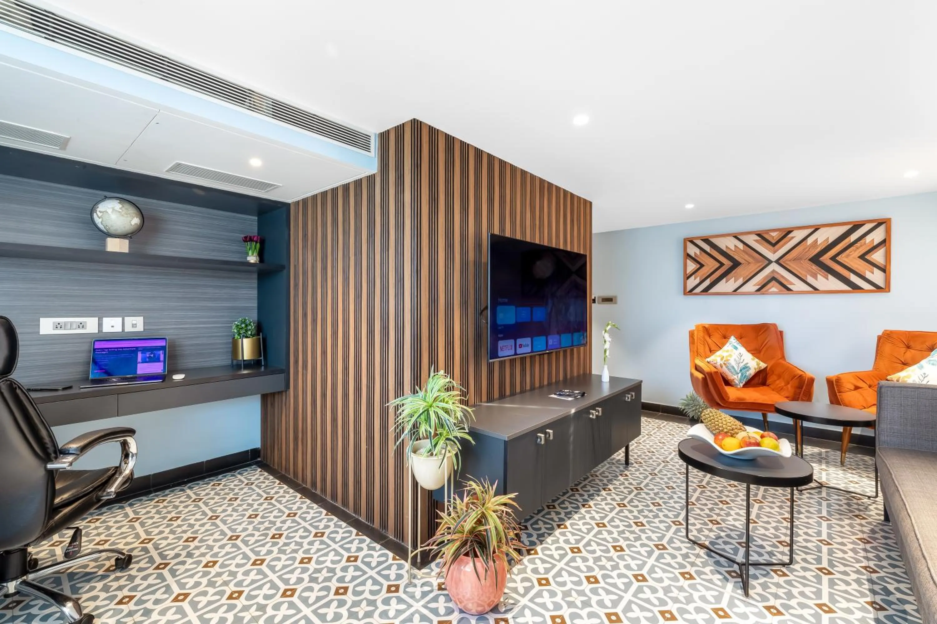 Living room in Clarion Hotel Ocean Palms Goa