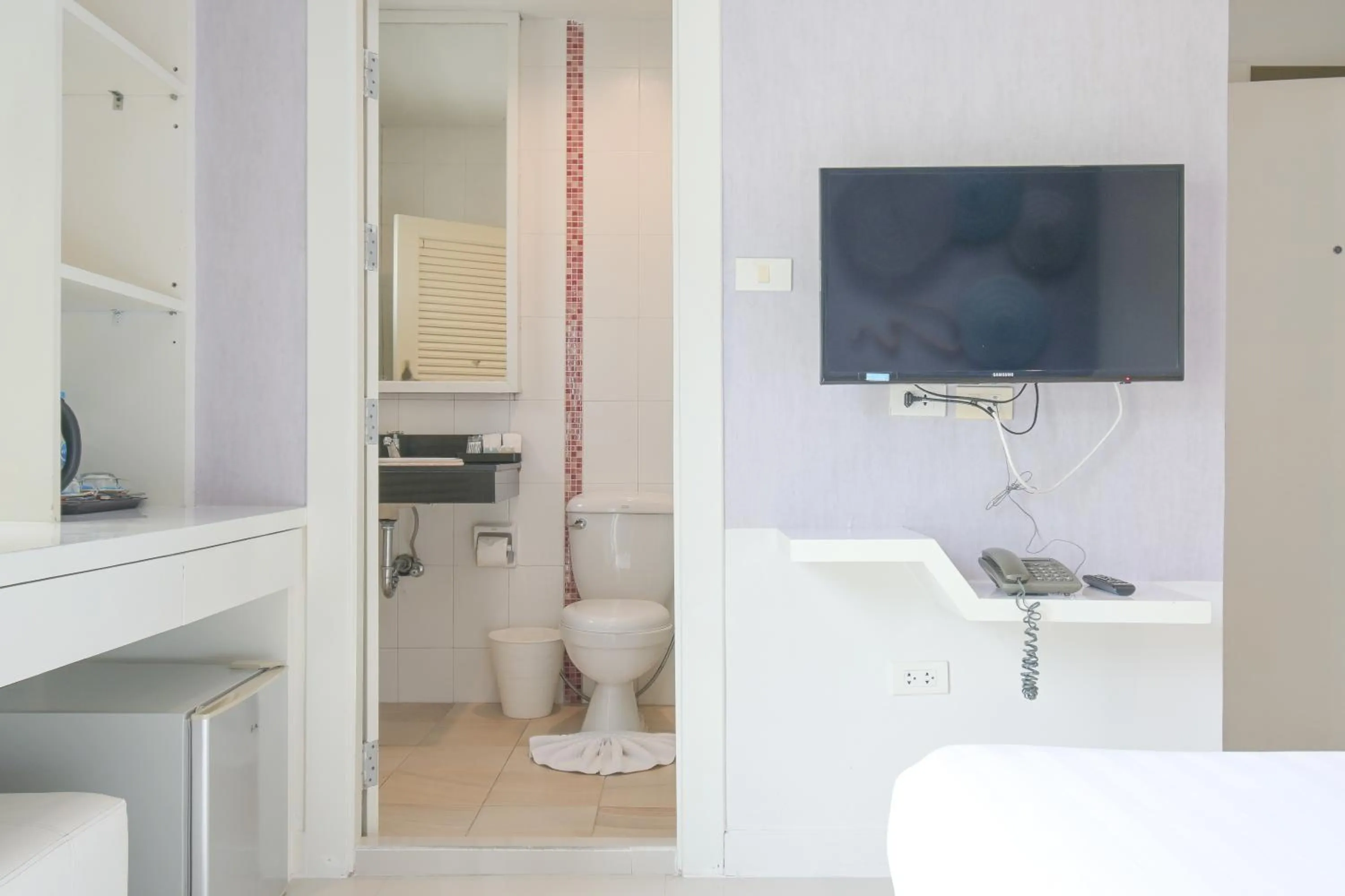 Toilet in Sino Maison