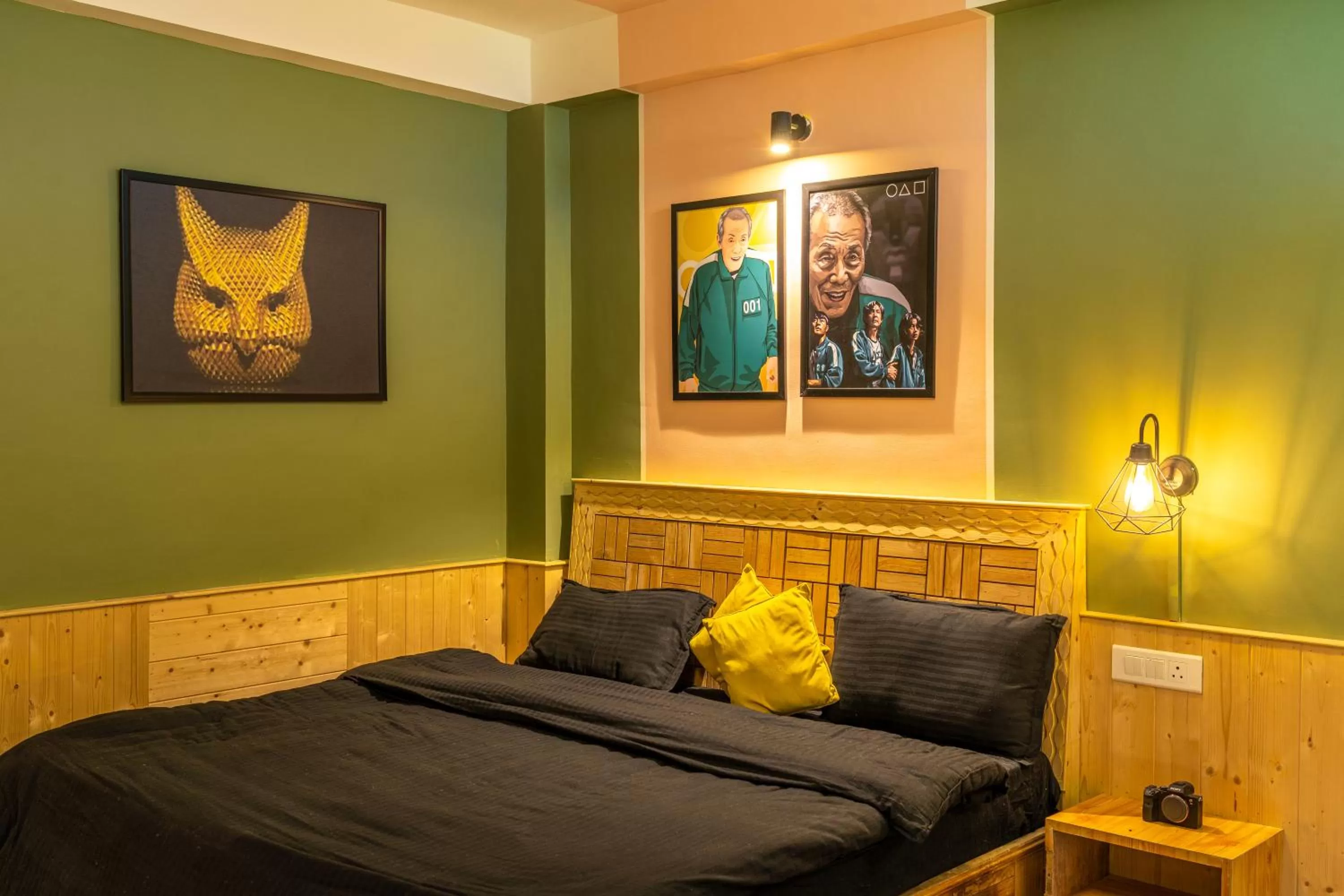 Whoopers Hostel Manali