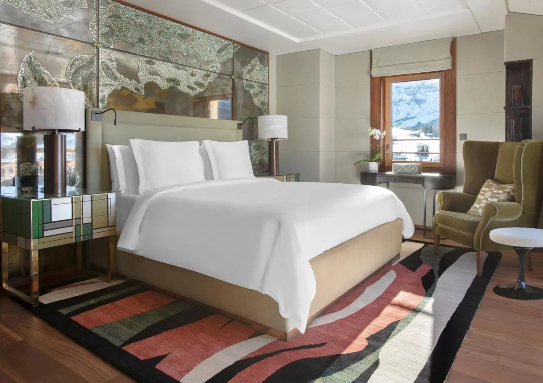 Bedroom, Bed in Four Seasons Resort Megeve
