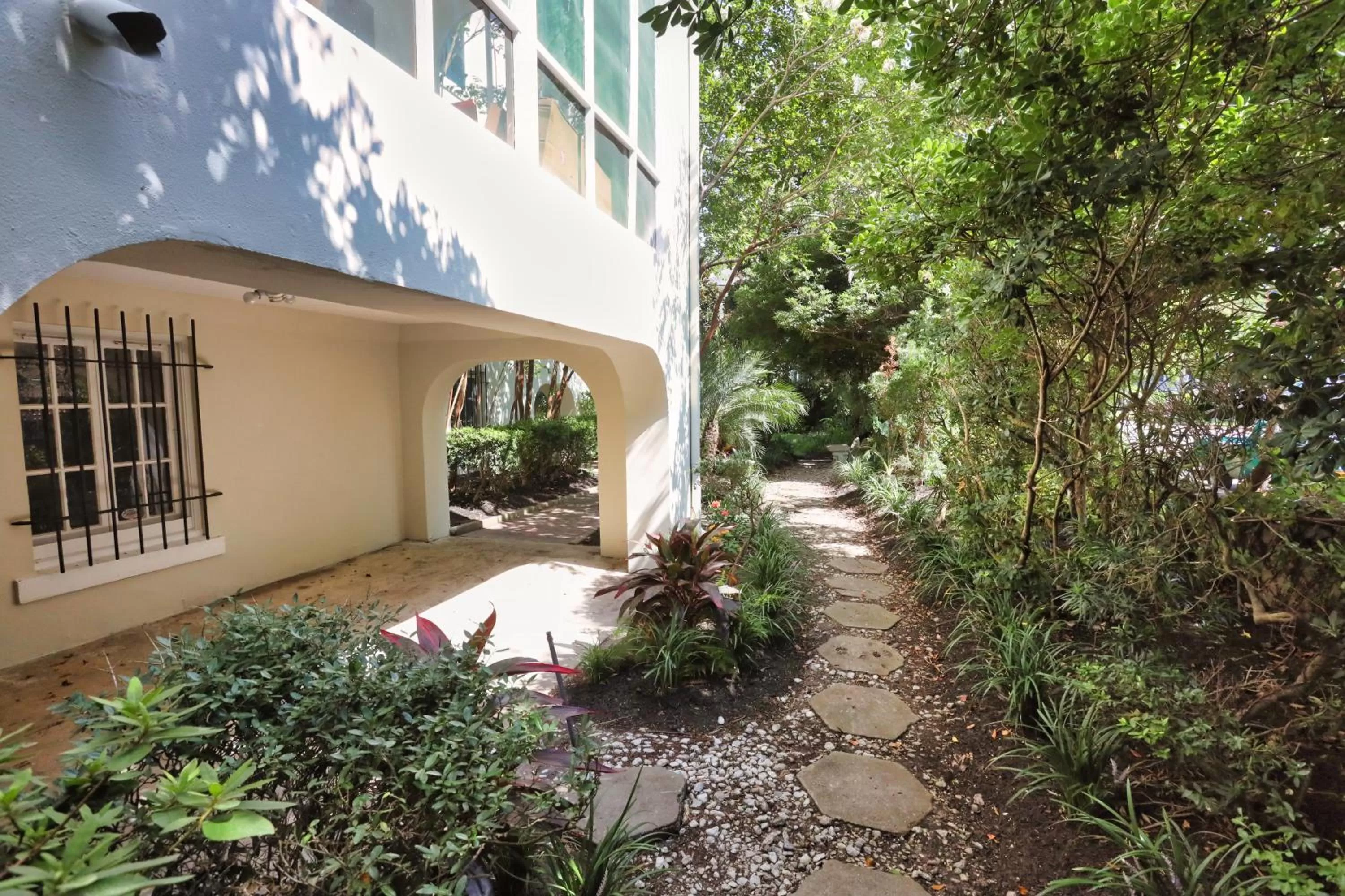 Property Building in Virginia Point INN