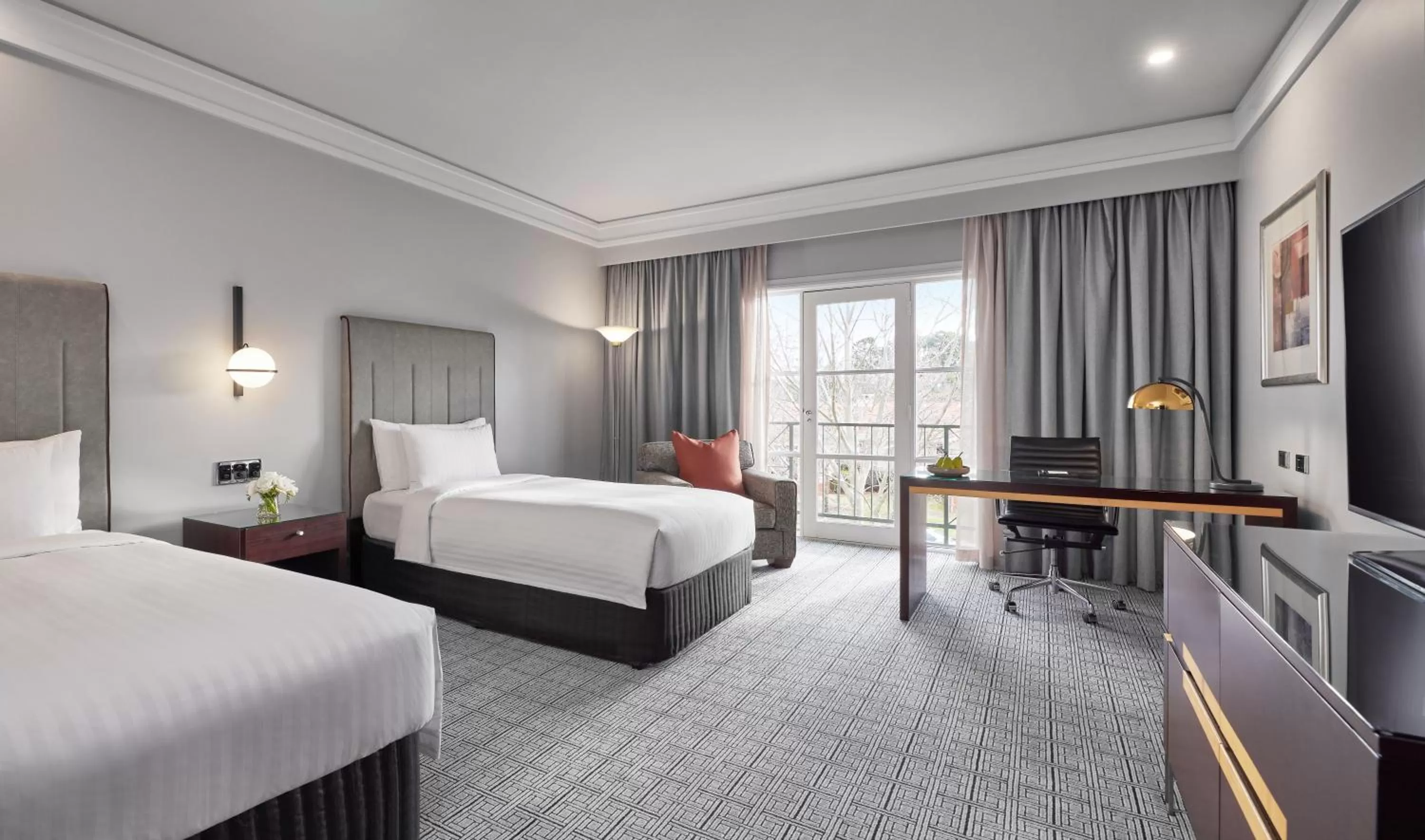 Bed in Hyatt Hotel Canberra - A Park Hyatt Hotel