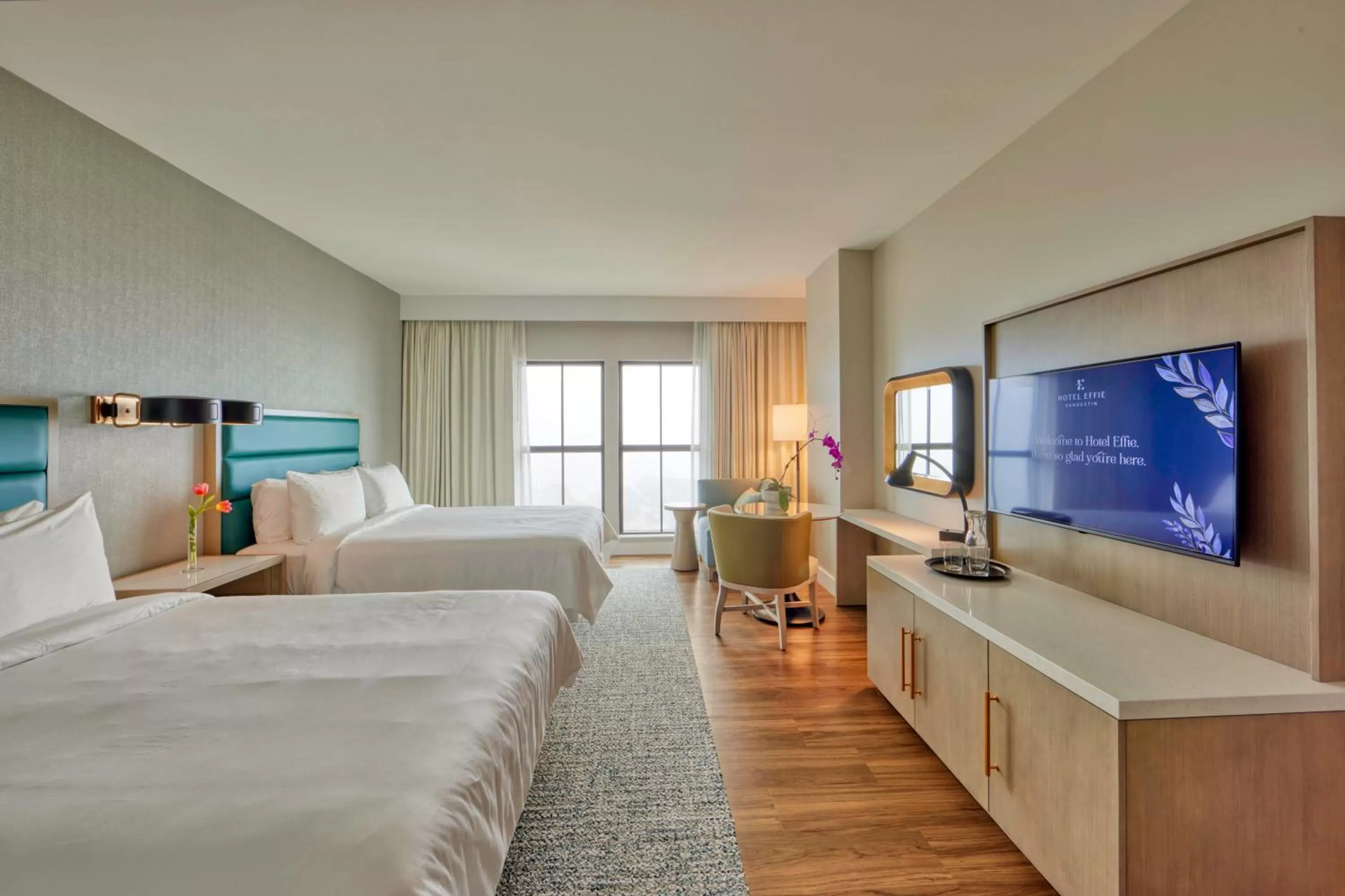 Deluxe Double Queen Accessible with Tub in Hotel Effie Sandestin Resort, Autograph Collection