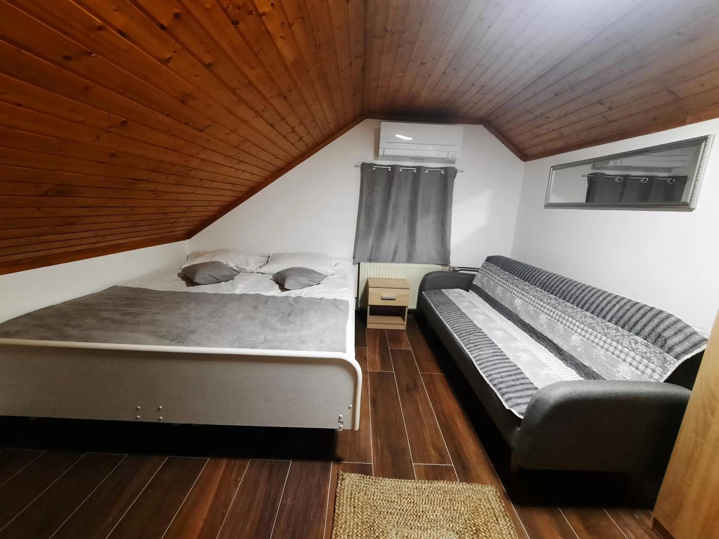 Bed in Gostisce Jezero