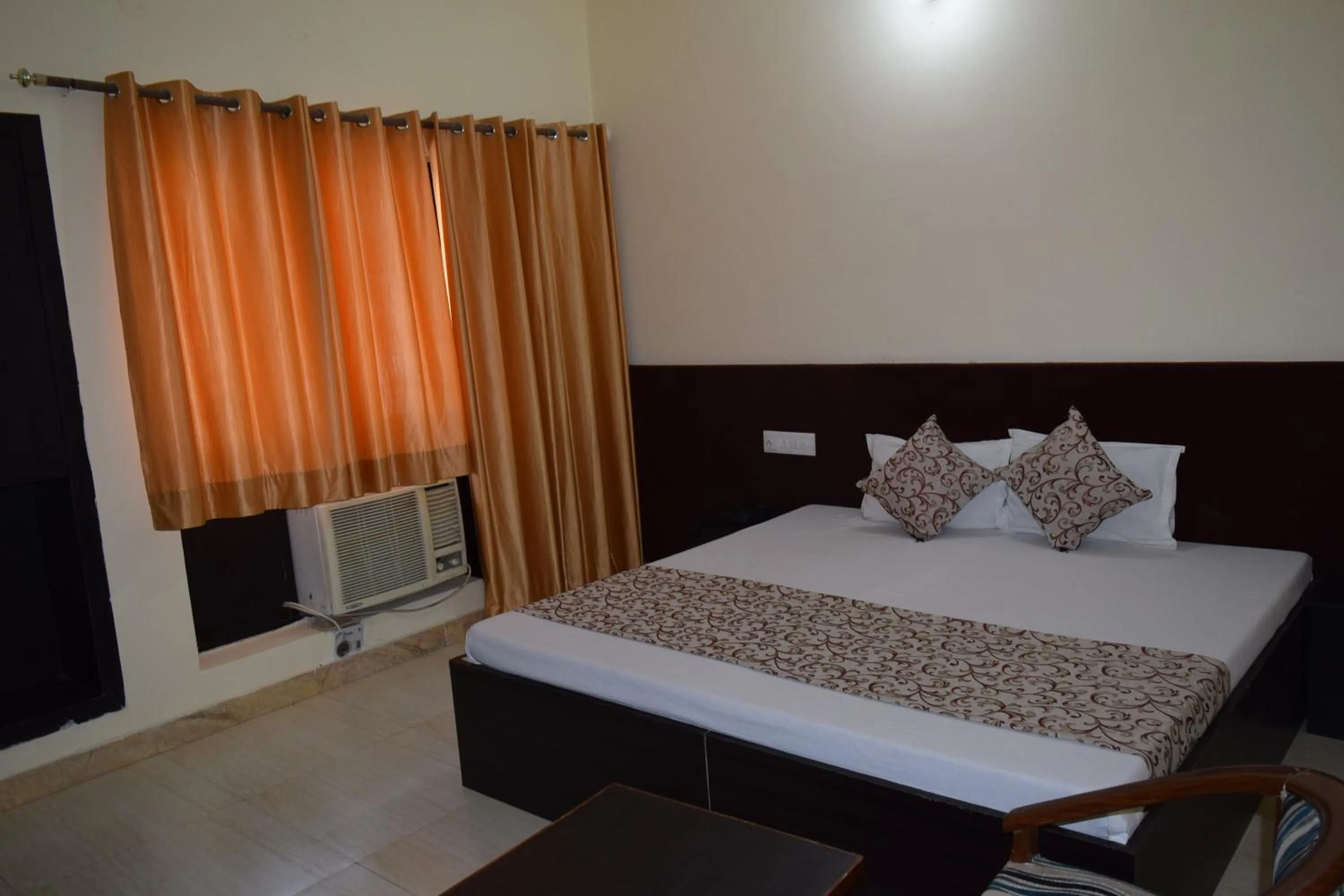 Photo of the whole room, Bed in Hotel Moksha