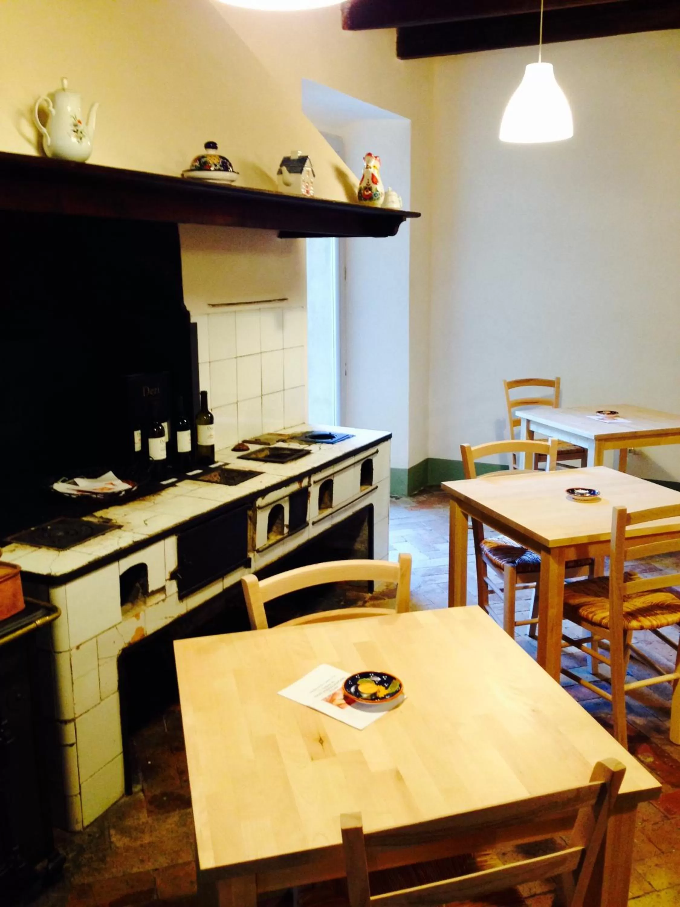 Communal kitchen in B&B Antica Biblioteca