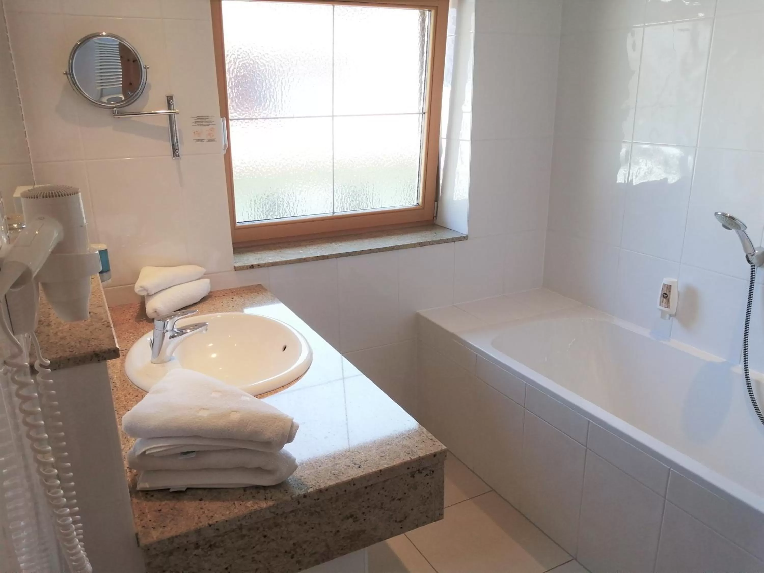 Bathroom in Hotel Enzian