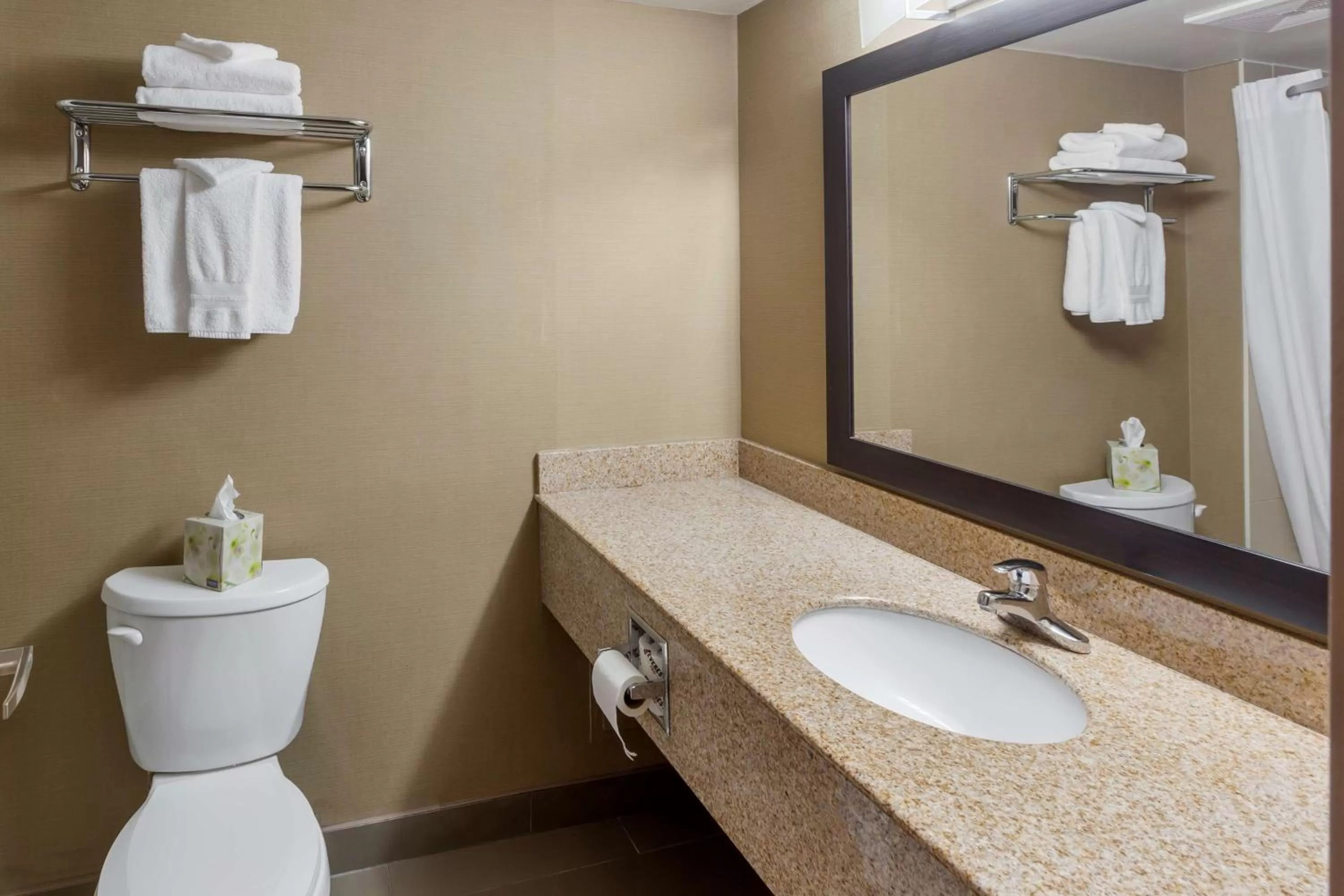 Bathroom in Best Western Plus Leamington Hotel & Conference Centre