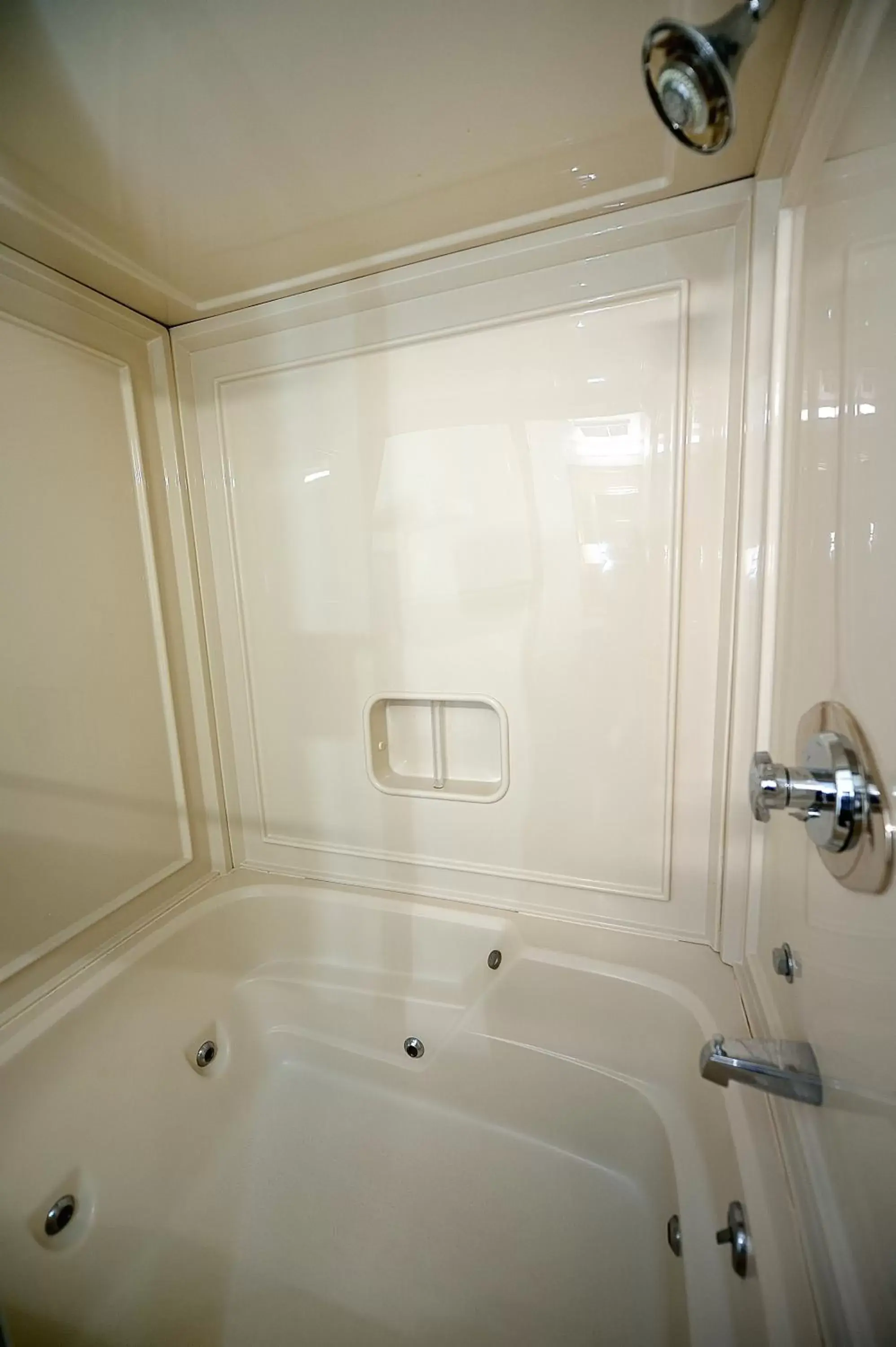 King Room with Jacuzzi tub and balcony in Riverview Inn & Suites King Room with Jacuzzi tub and balcony in Riverview Inn & Suites