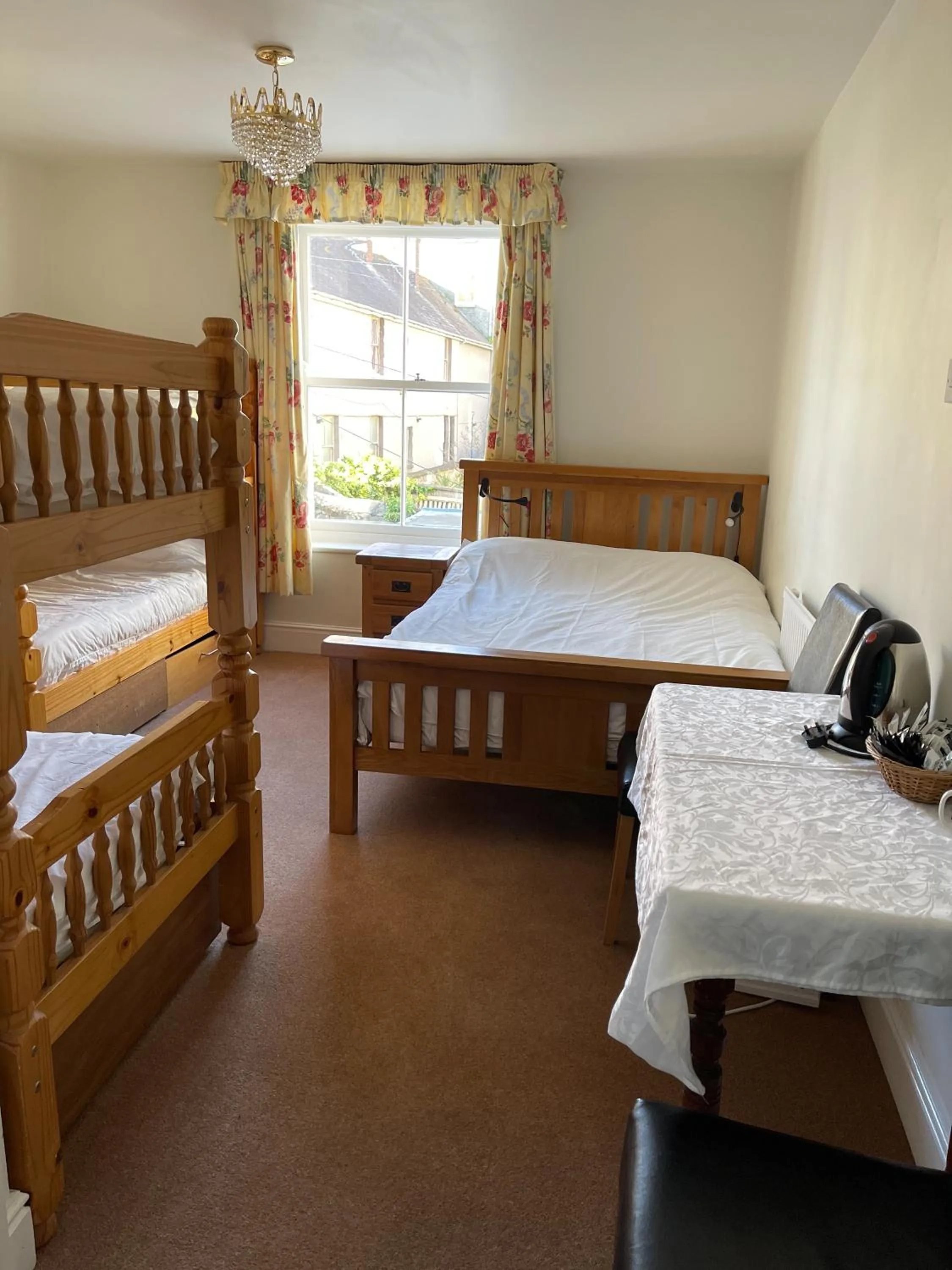 Bedroom, Bed in Llandudno Hostel