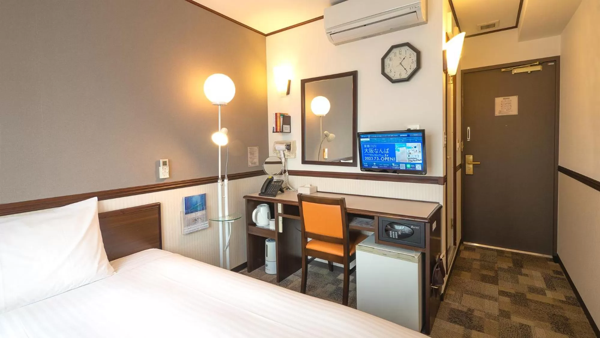 Area and facilities, Bed in Toyoko Inn Shin-Osaka Chuo-guchi Honkan