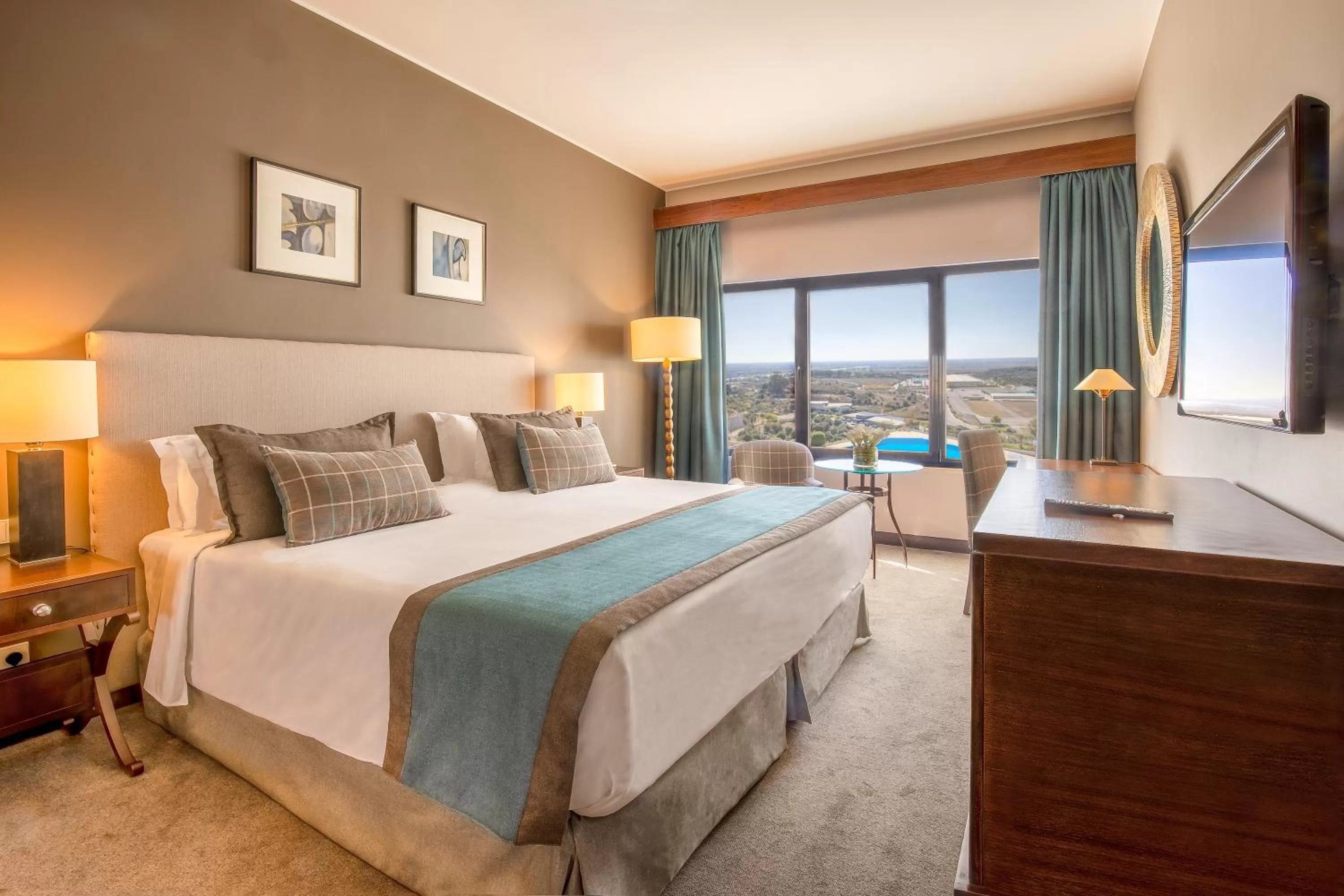 TV and multimedia, Bed in Verdi Santarém