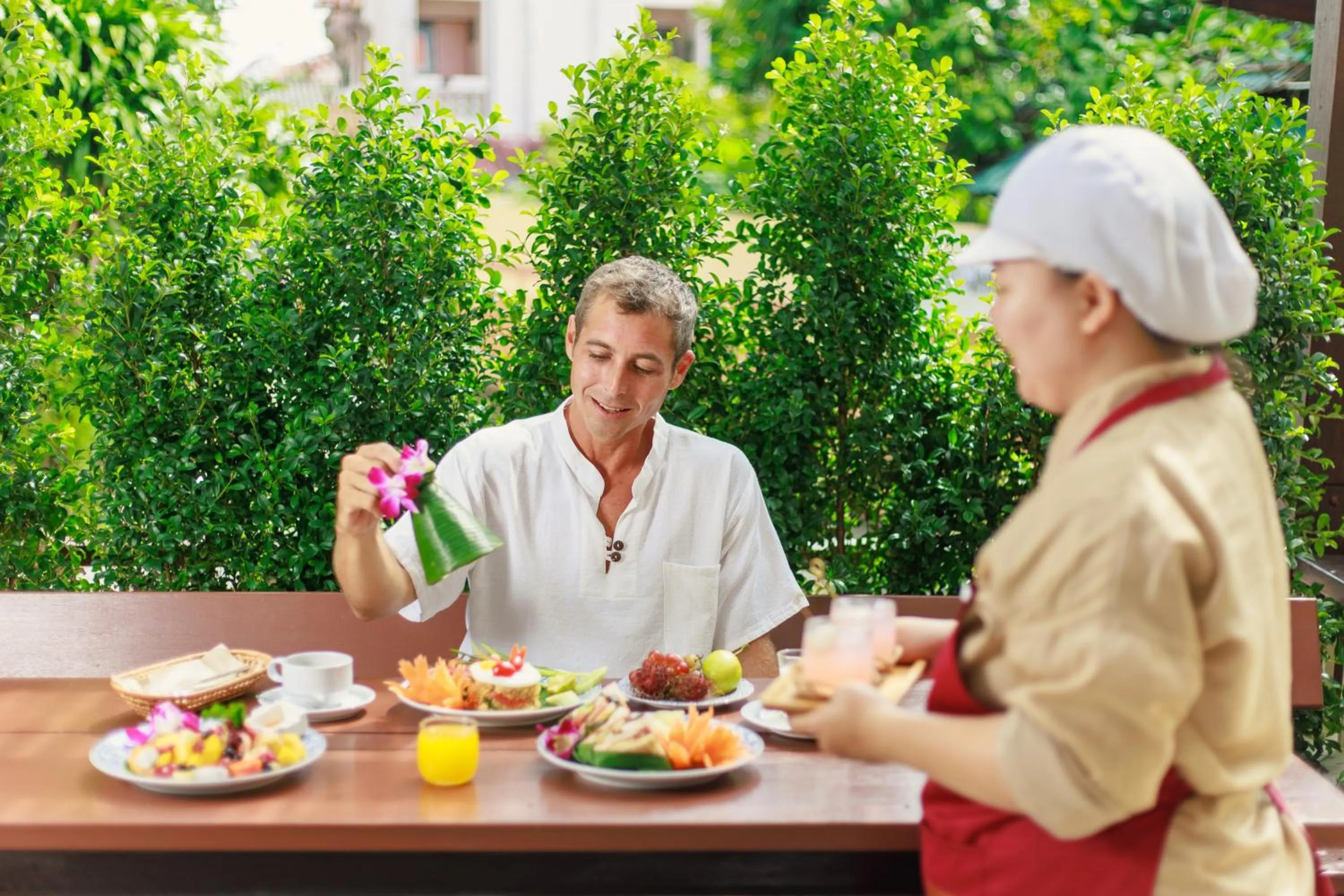 Restaurant/places to eat in Rendezvous Classic House