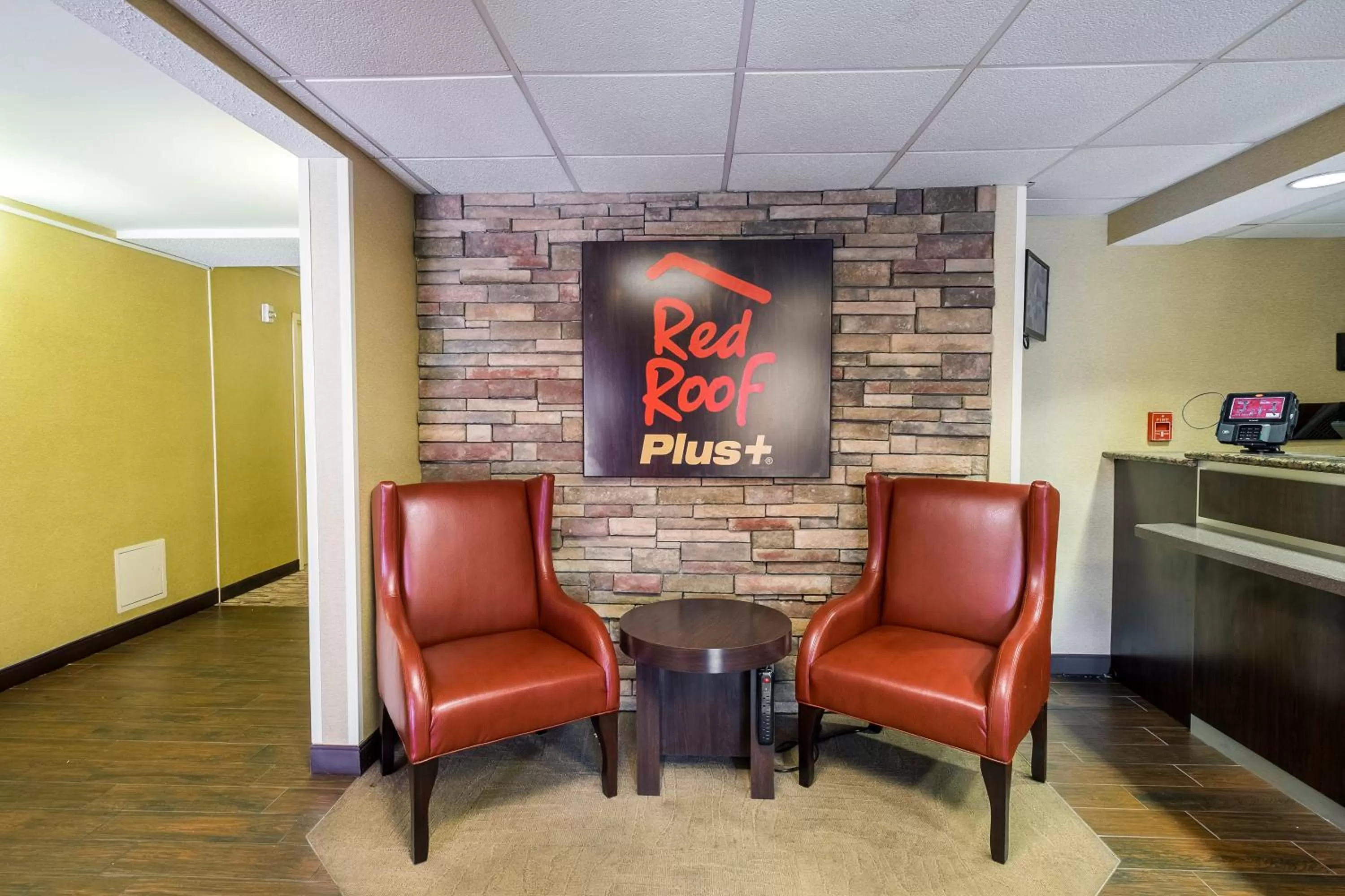 Lobby or reception in Red Roof Inn PLUS+ Boston - Woburn/ Burlington