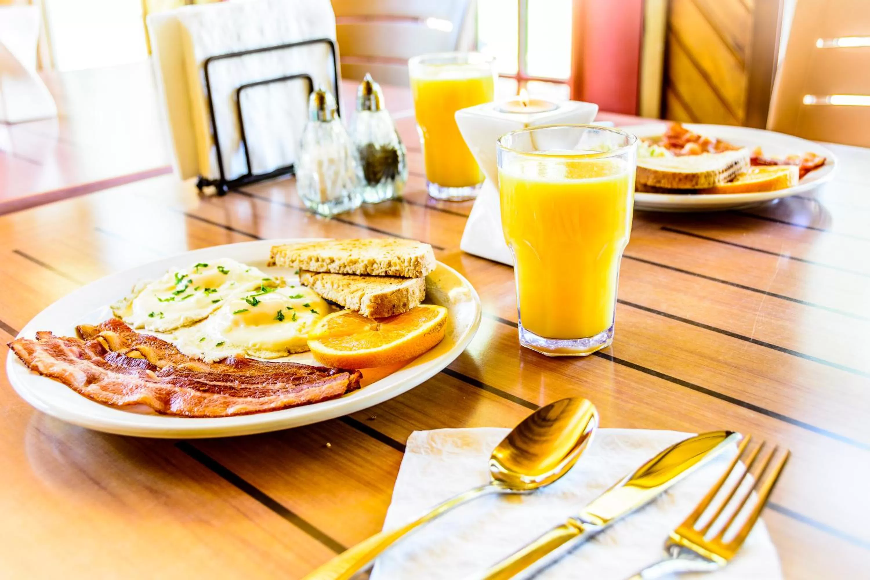 American breakfast in Rustlers Lodge