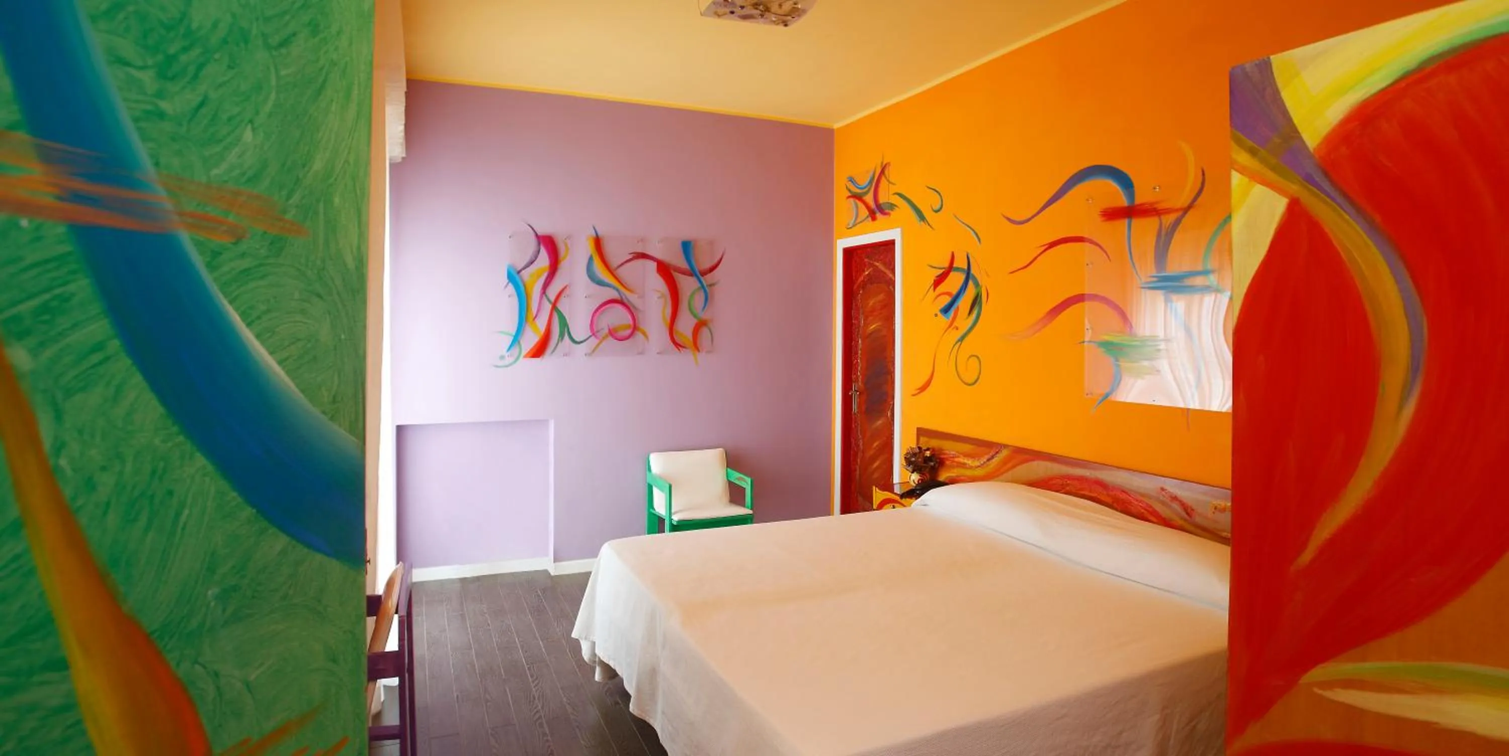 Bed in Hotel Alexander Museum Palace