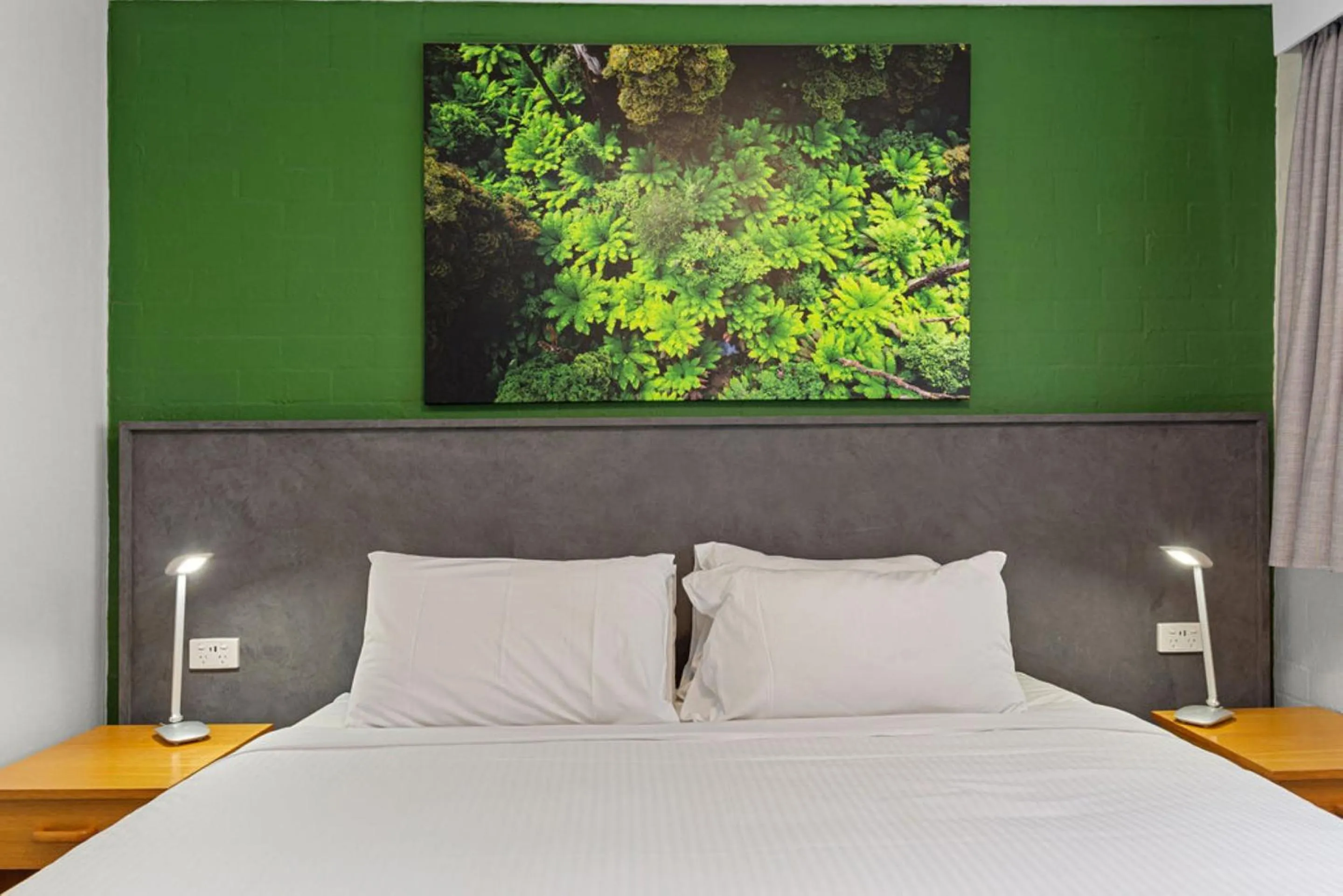 Bedroom, Bed in Best Western Apollo Bay Motel