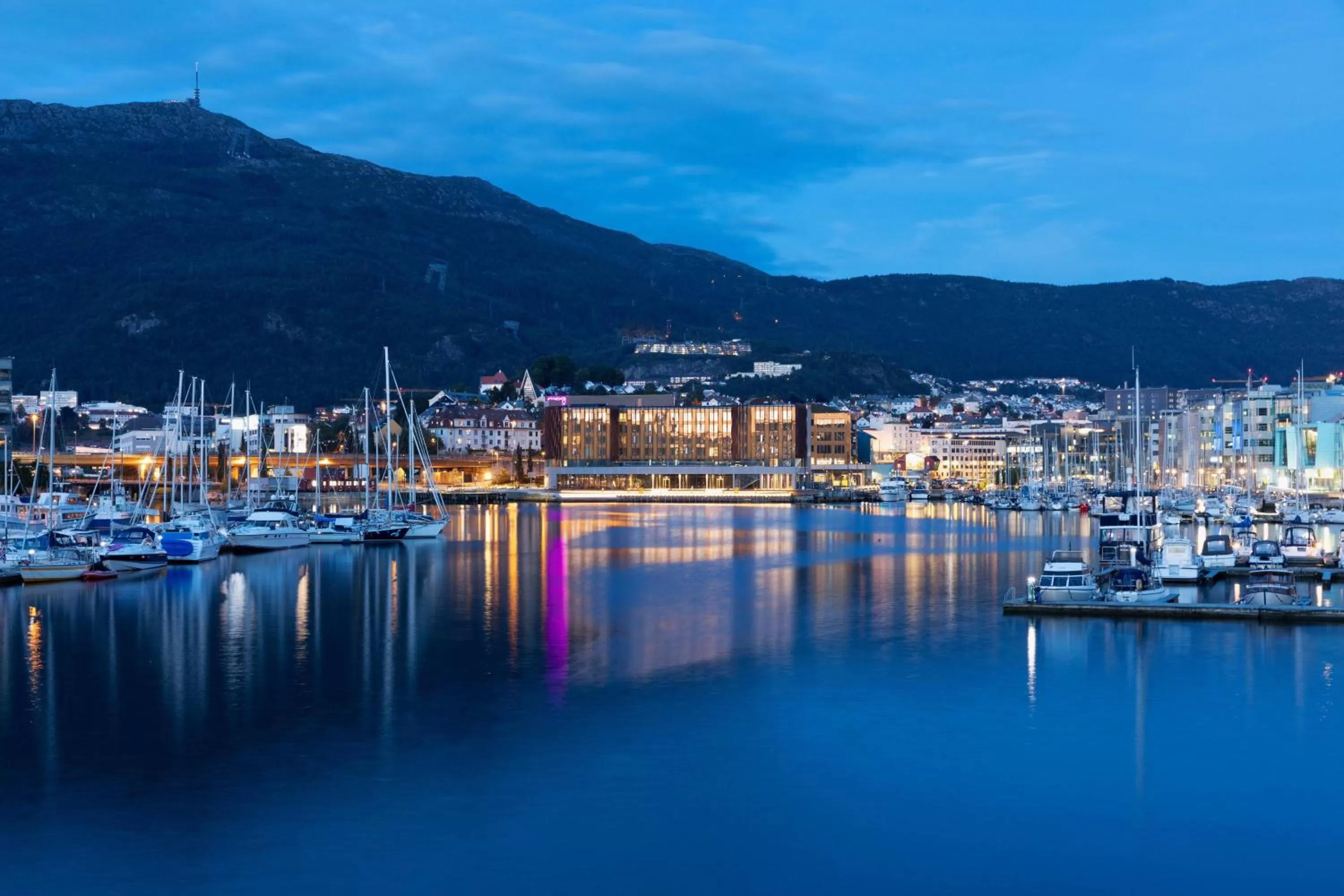 Property building in Moxy Bergen