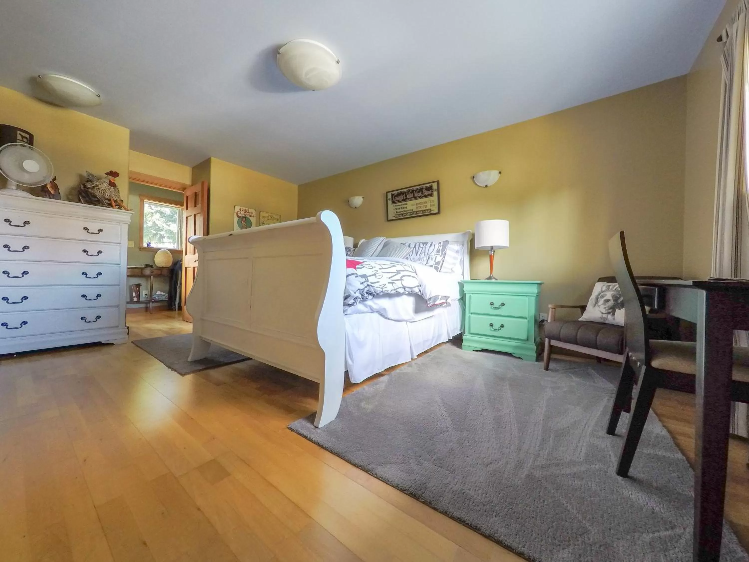 Photo of the whole room in Money Pennies Bed and Breakfast