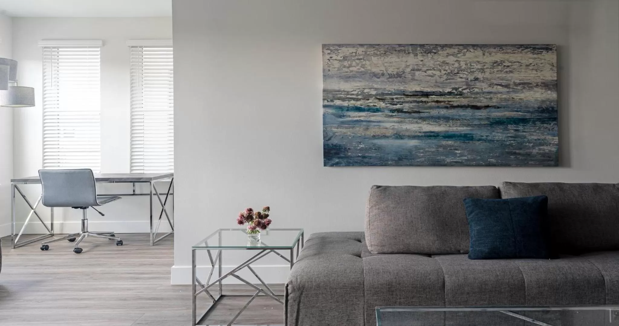 Living room, Seating Area in Westshore Apartments by Barsala