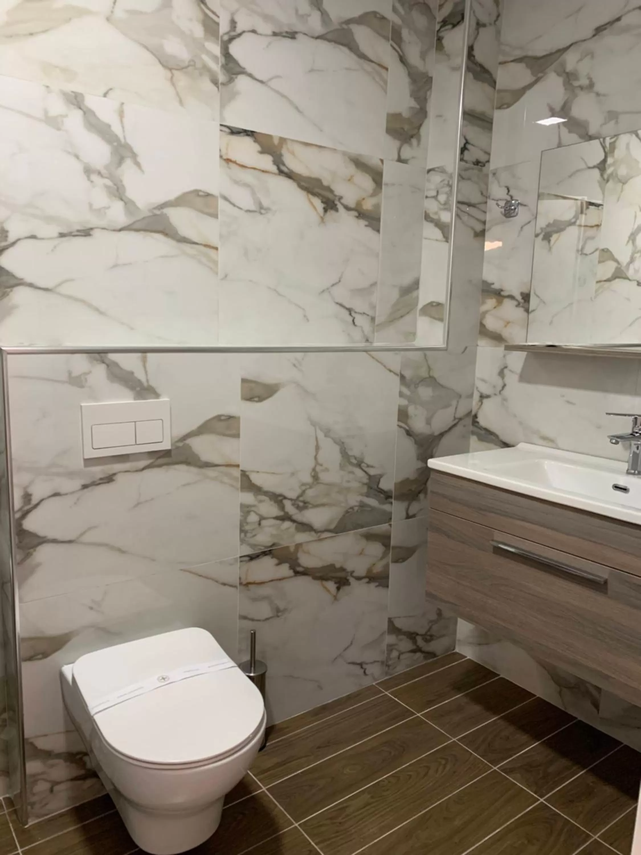 Bathroom in Grand Hotel Pogradec