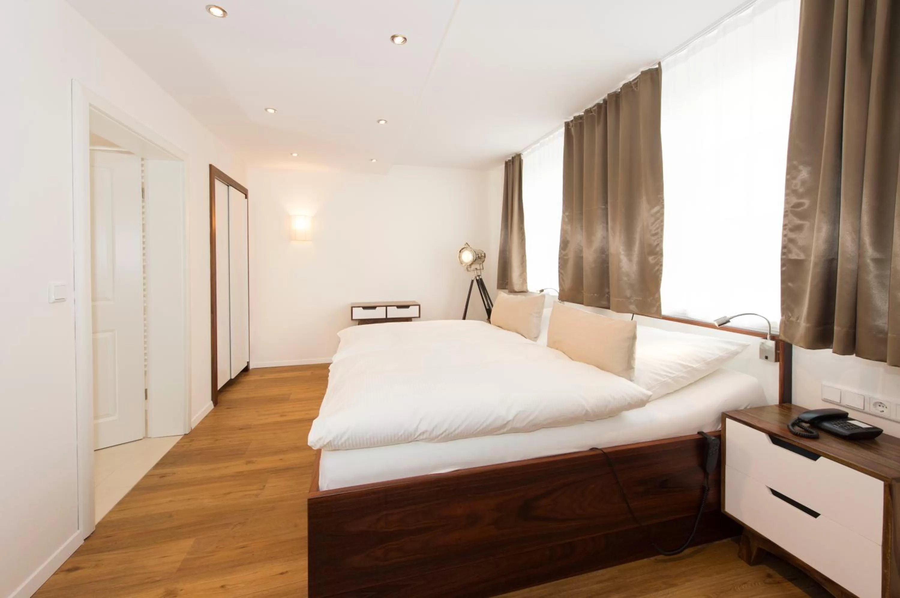 Day, Bed in Hotel Storck