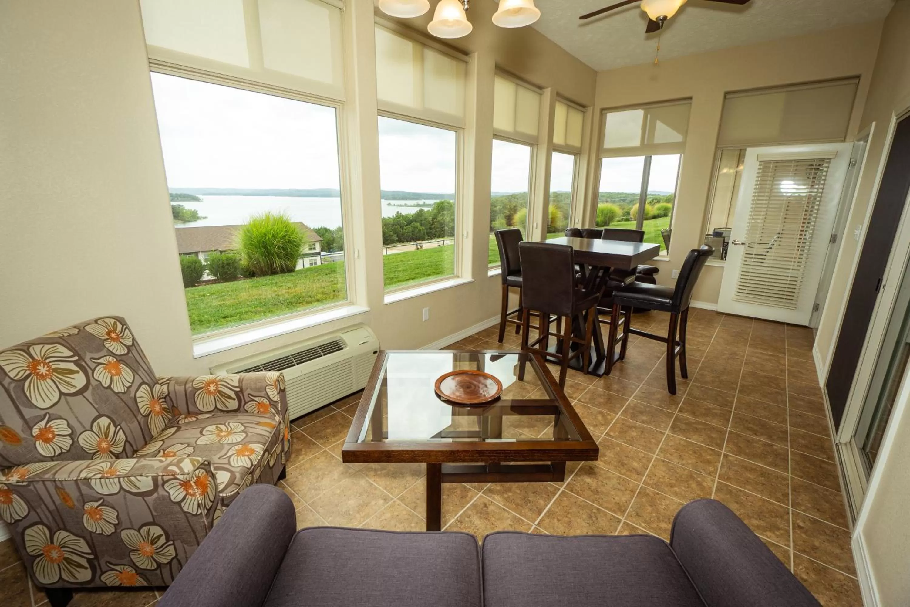 Seating area in Majestic at Table Rock
