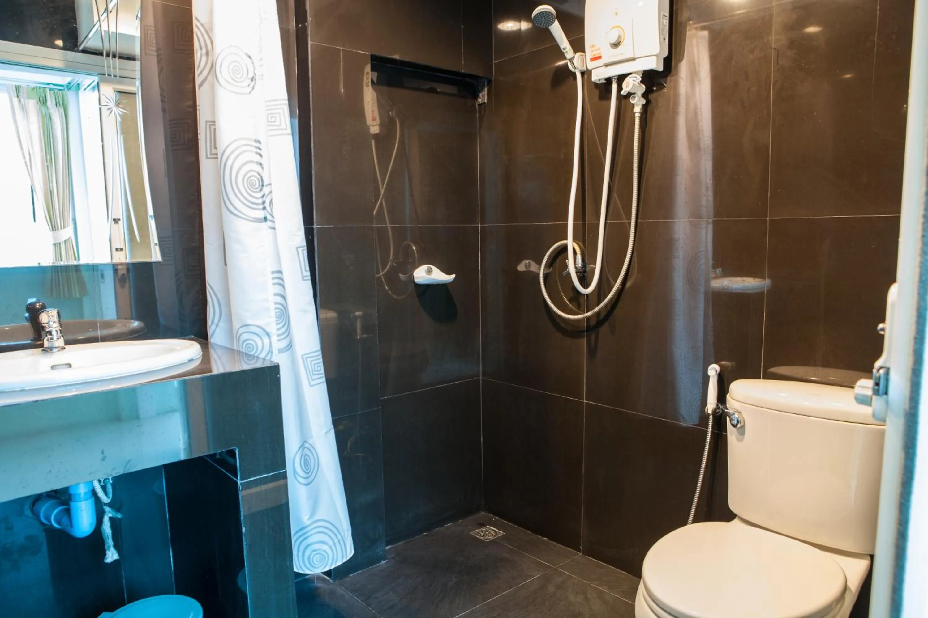 Shower in Fahsai Bay Villa