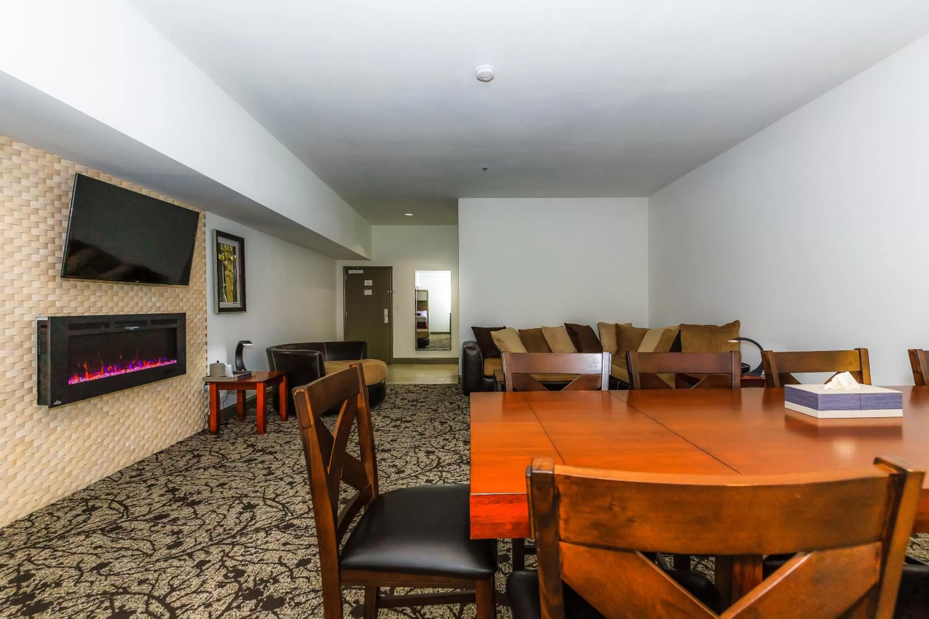 Regalia Hotel & Conference Center