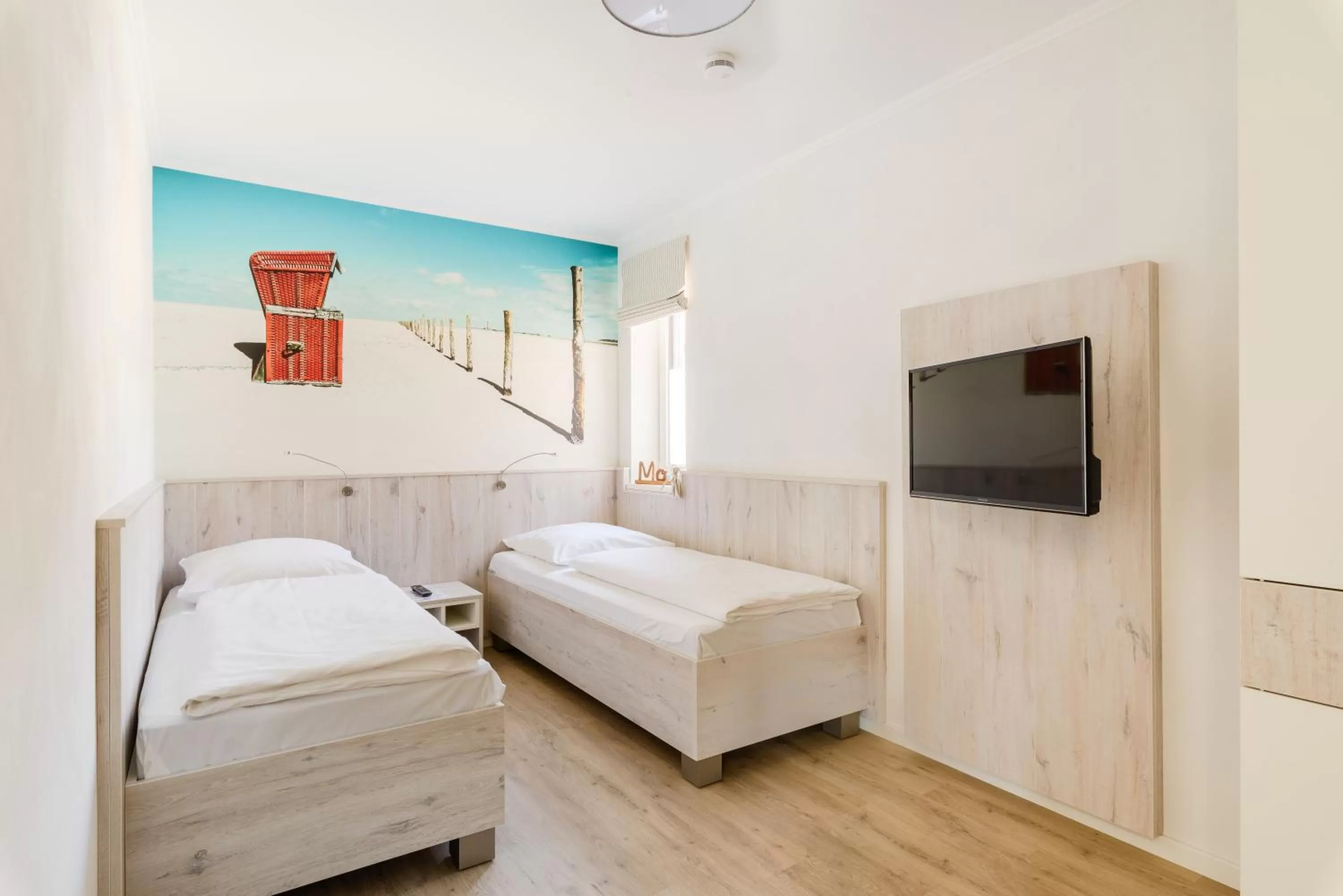 Bedroom, Bed in Nordsee-Hotel Hinrichsen